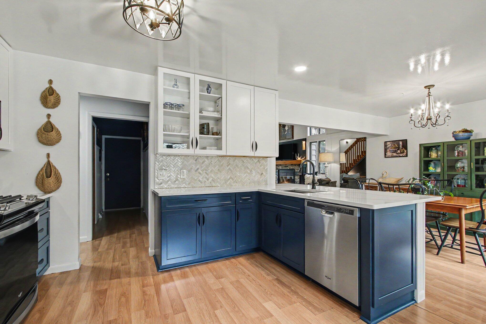 2752 Sunswept Court, Valparaiso, IN 46383; Image #9
