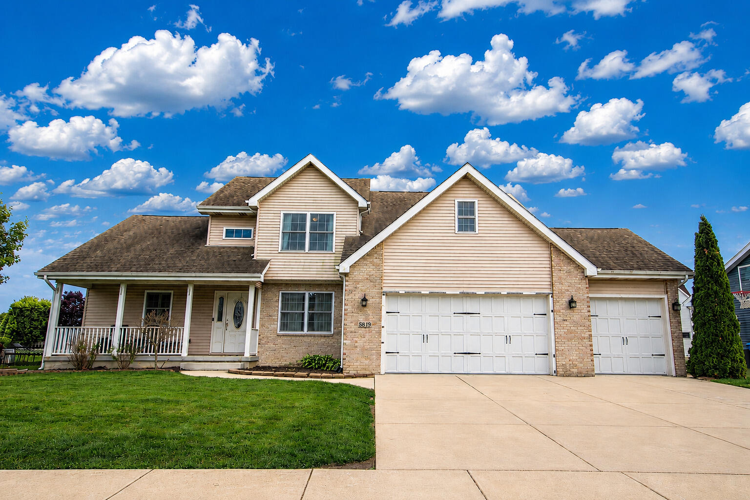 5849 Wildrose Lane, Schererville, IN 46375; Image #4