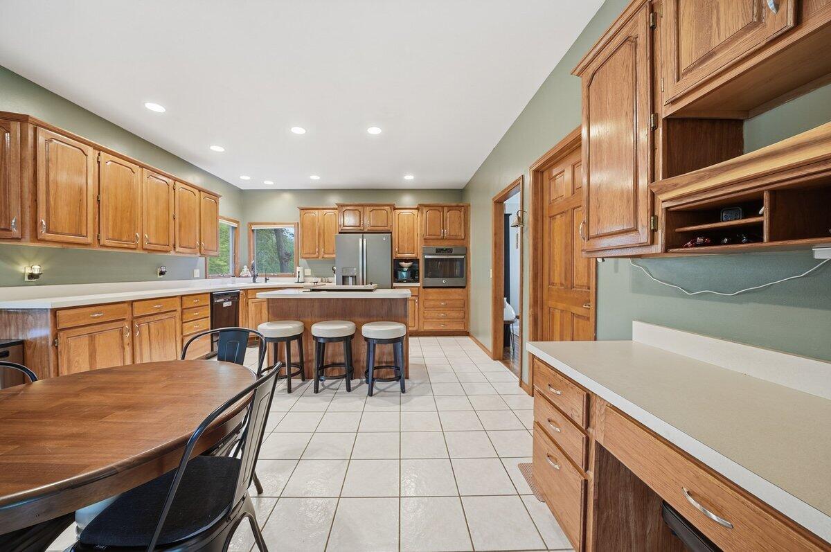 5204 Woodmere Court, Valparaiso, IN 46383; Image #10