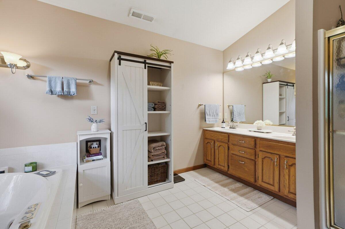 5204 Woodmere Court, Valparaiso, IN 46383; Image #23