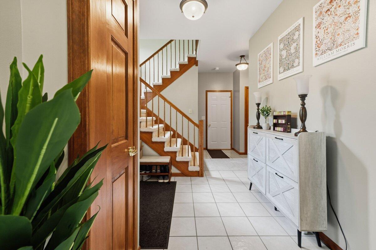 5204 Woodmere Court, Valparaiso, IN 46383; Image #4