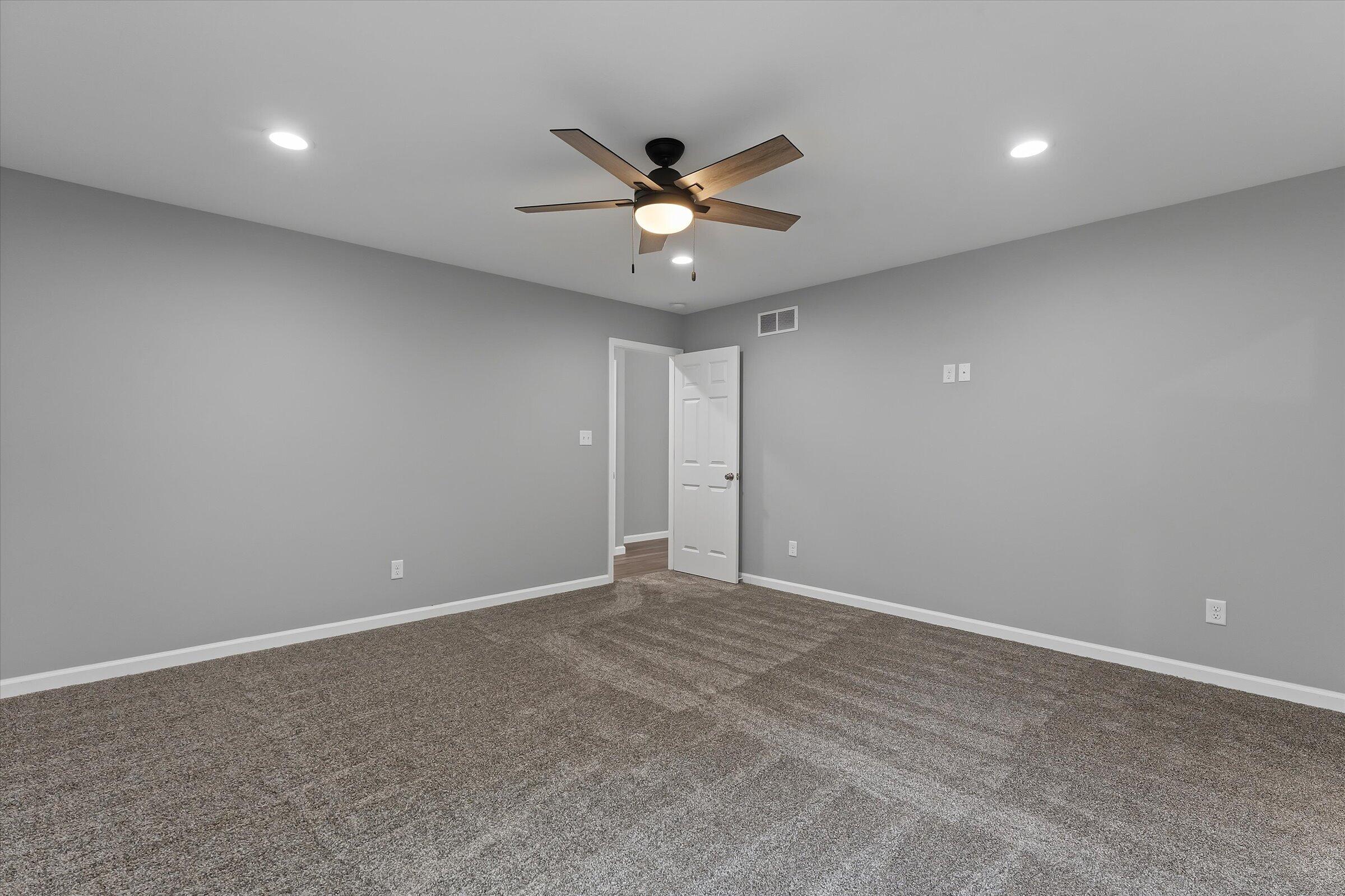 53784 Terre Verde Hills Court, South Bend, IN 46628; Image #17