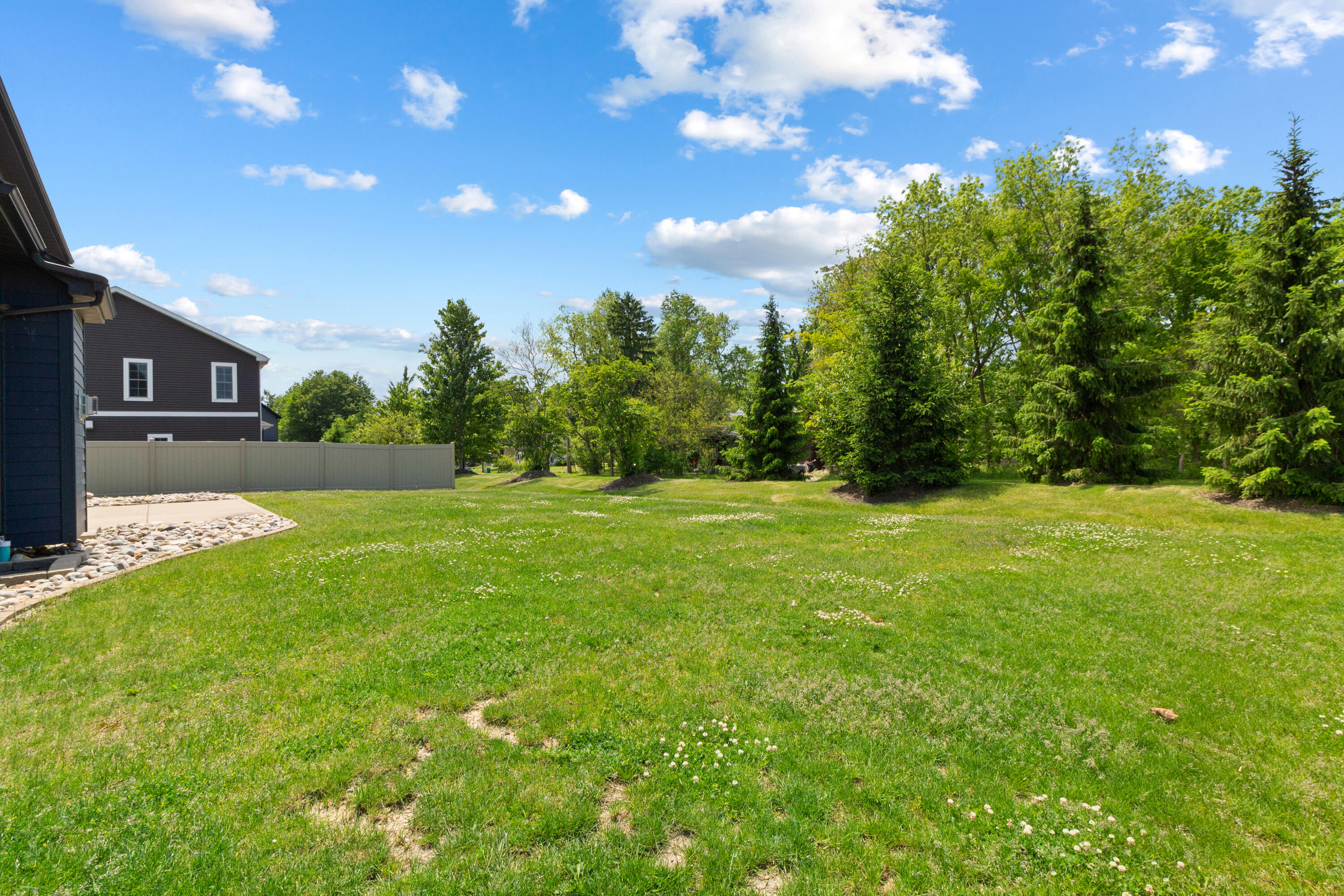 4705 Hyde Park Drive, Valparaiso, IN 46383; Image #3