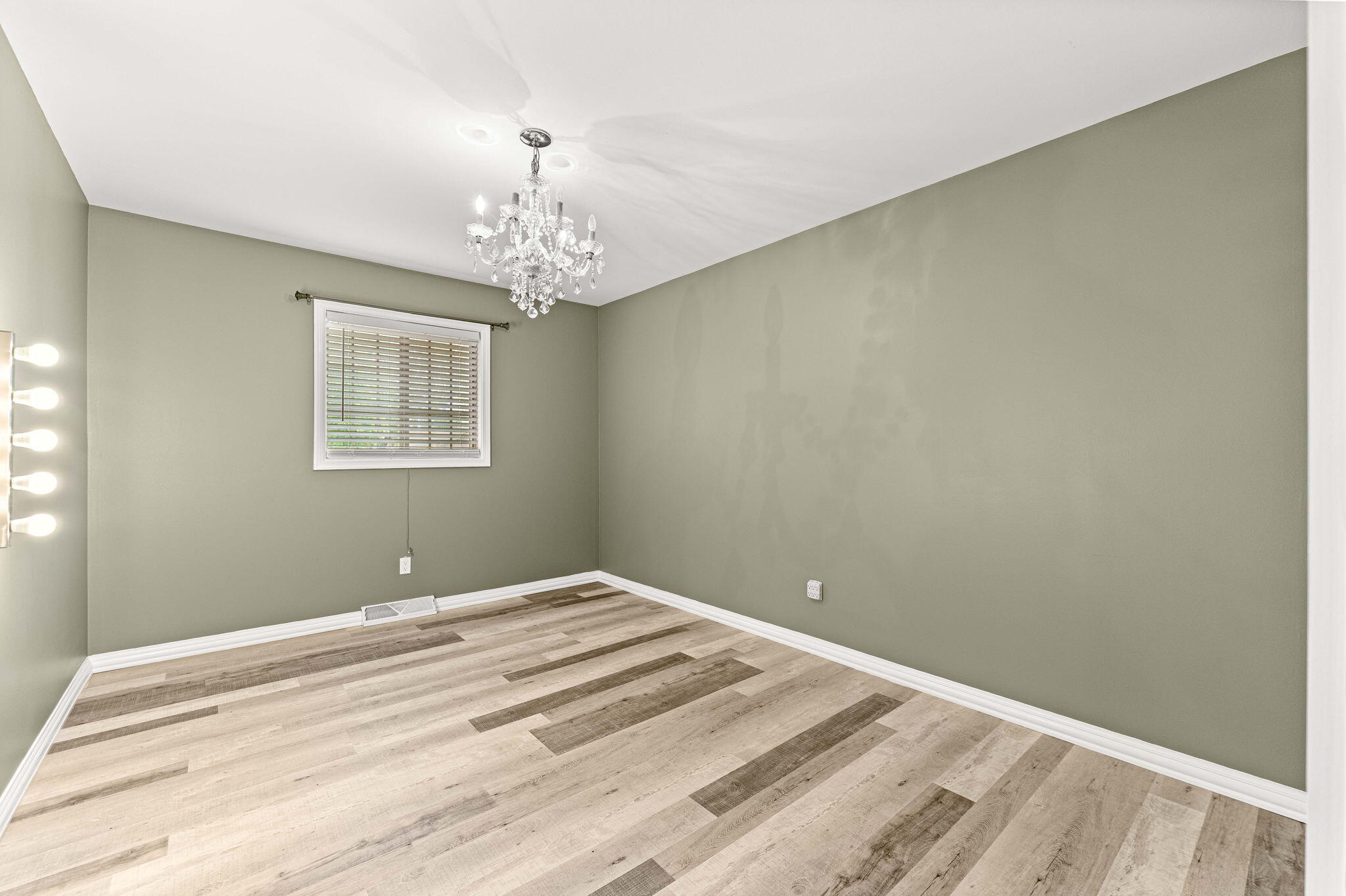 9138 Southmoor Avenue, Highland, IN 46322; Image #15