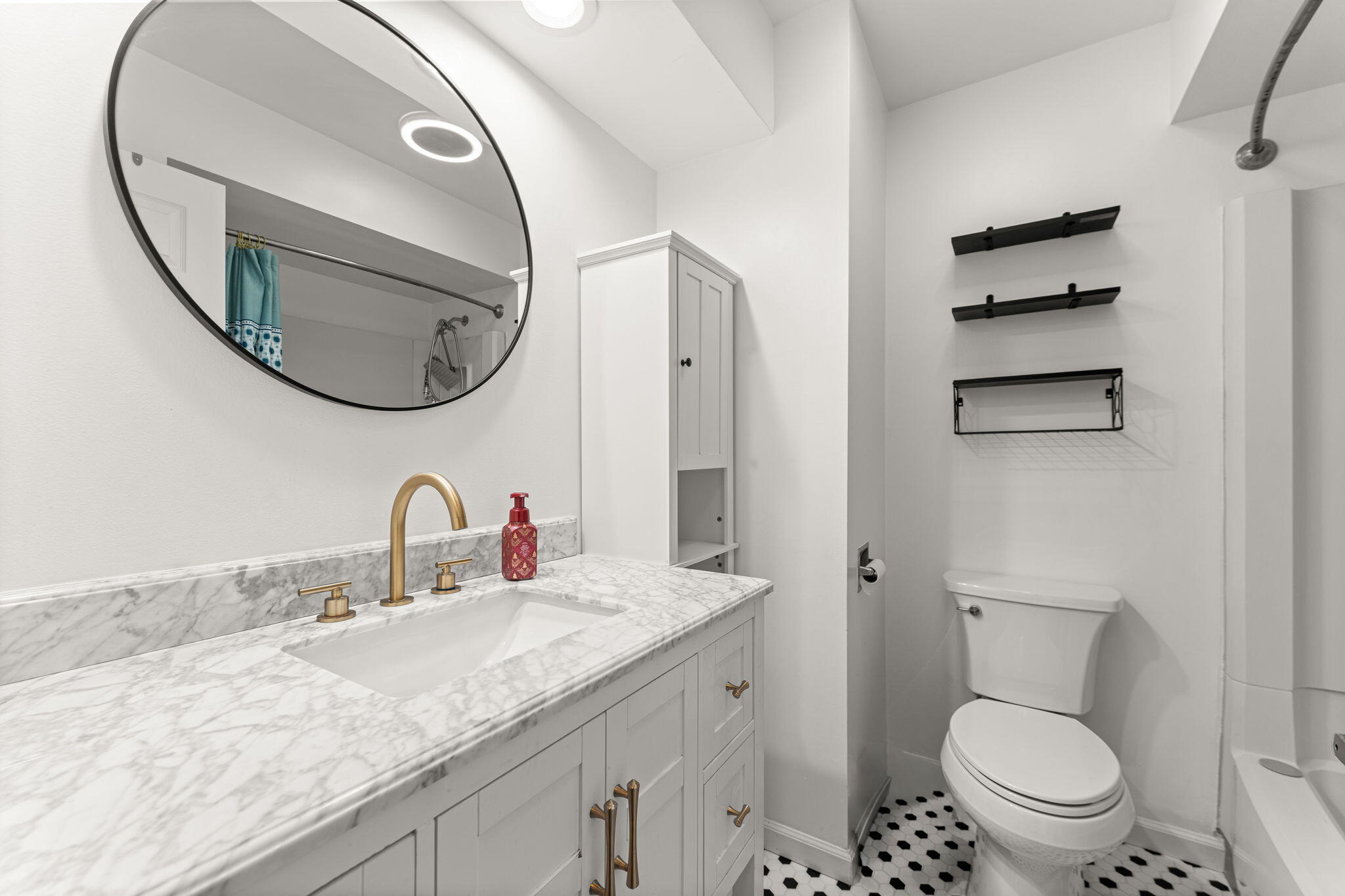 9138 Southmoor Avenue, Highland, IN 46322; Image #17