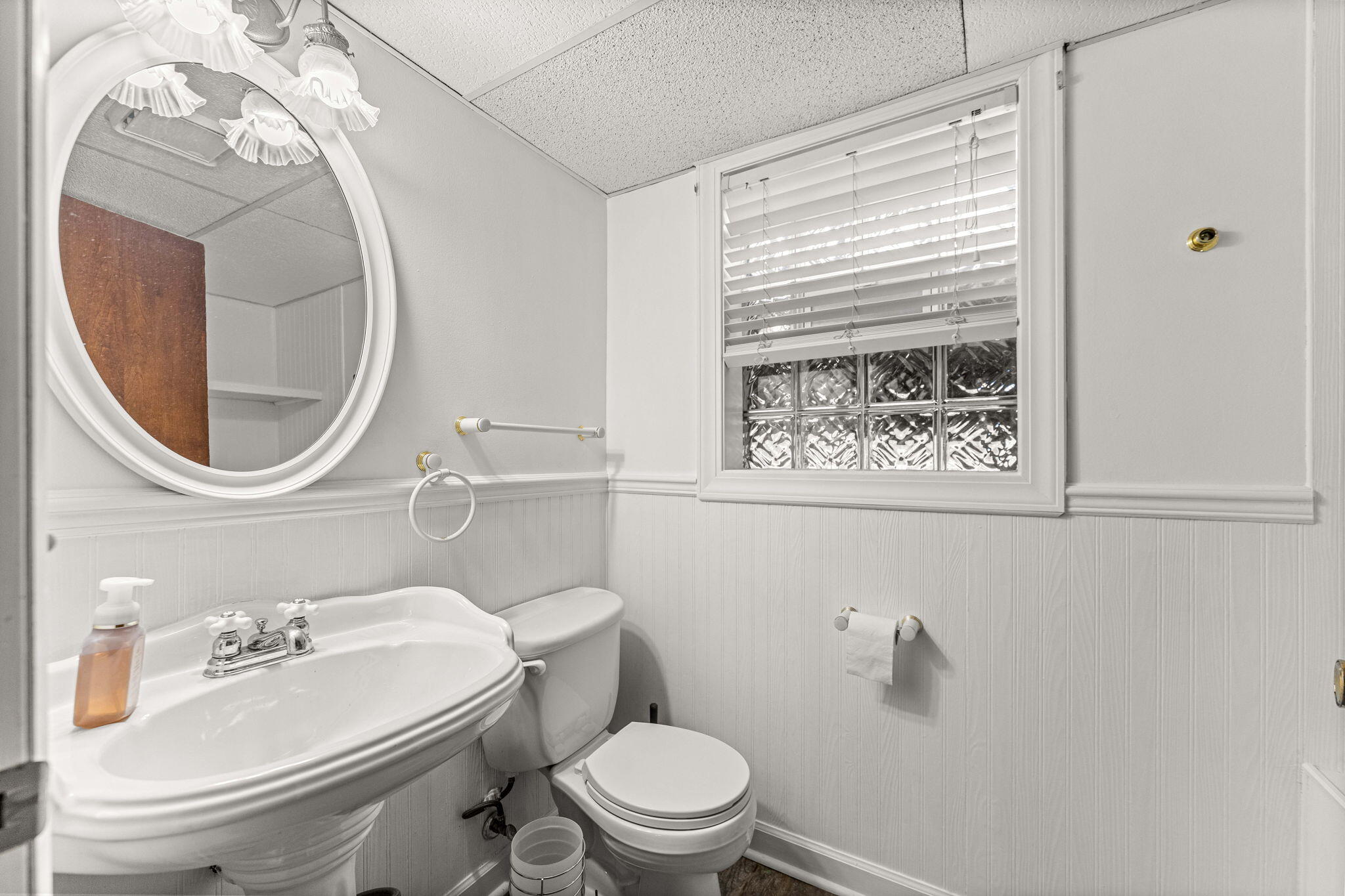 9138 Southmoor Avenue, Highland, IN 46322; Image #23