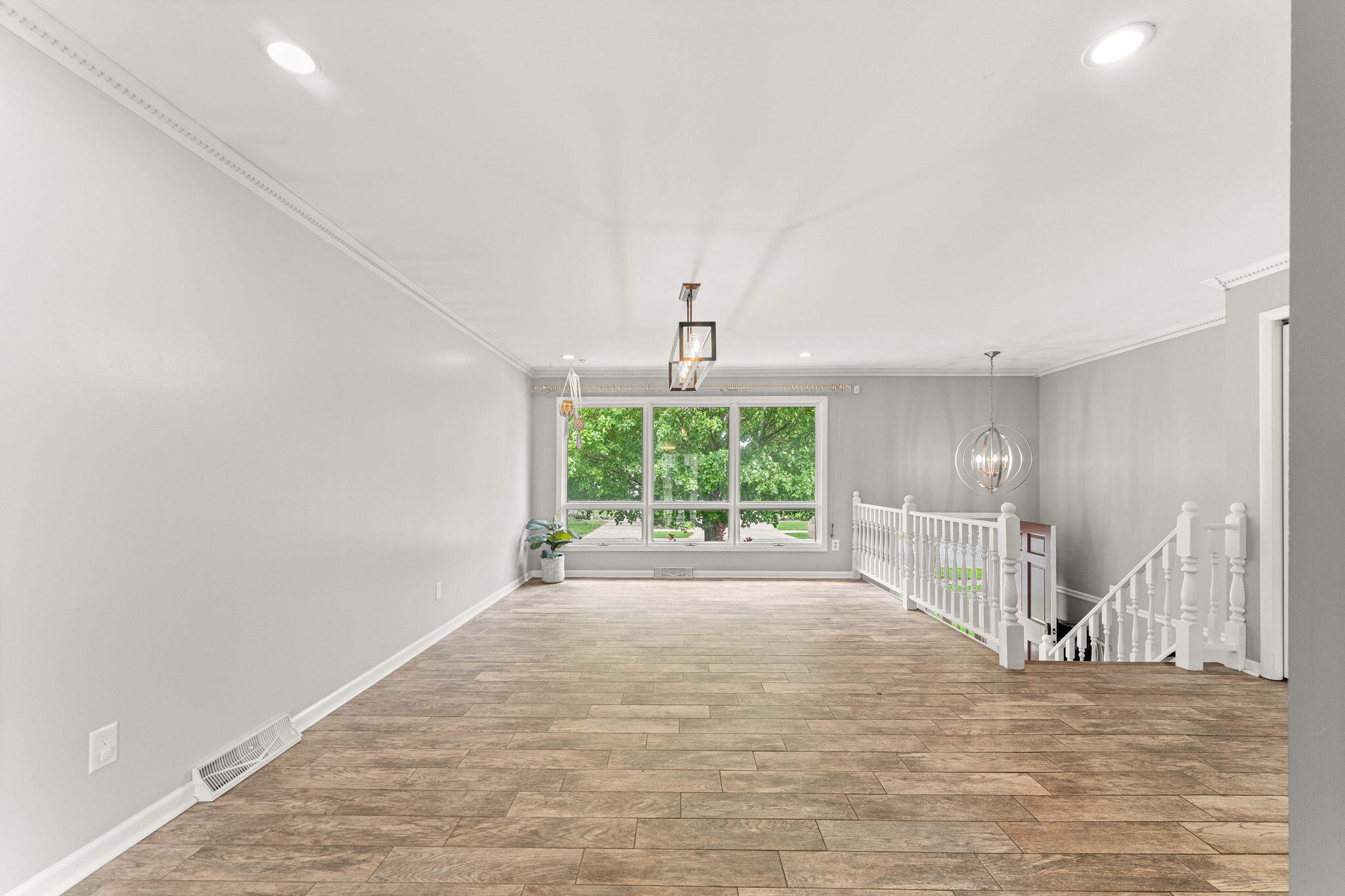 9138 Southmoor Avenue, Highland, IN 46322; Image #4