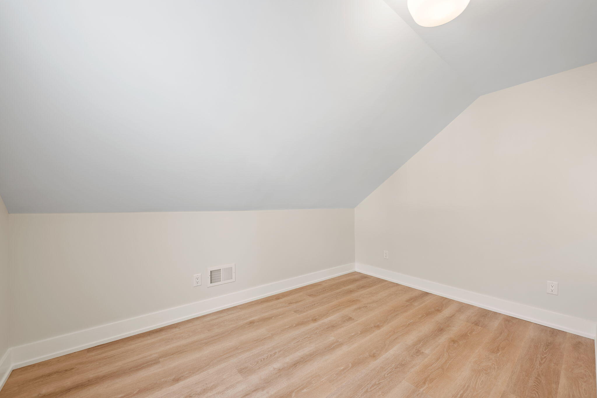 112 Blaine Street, Michigan City, IN 46360; Image #16