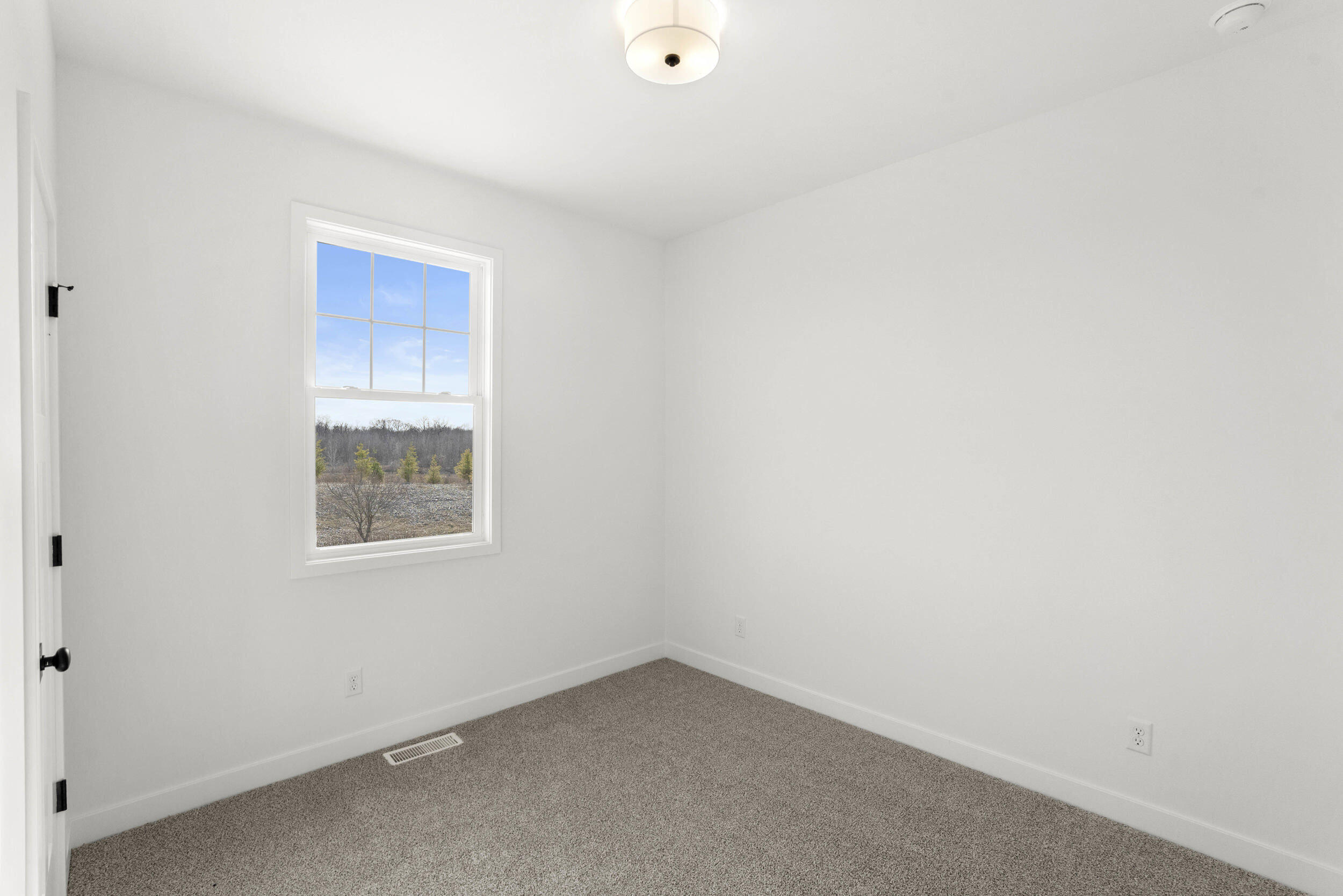 543 Scenic View Avenue, Valparaiso, IN 46385; Image #16