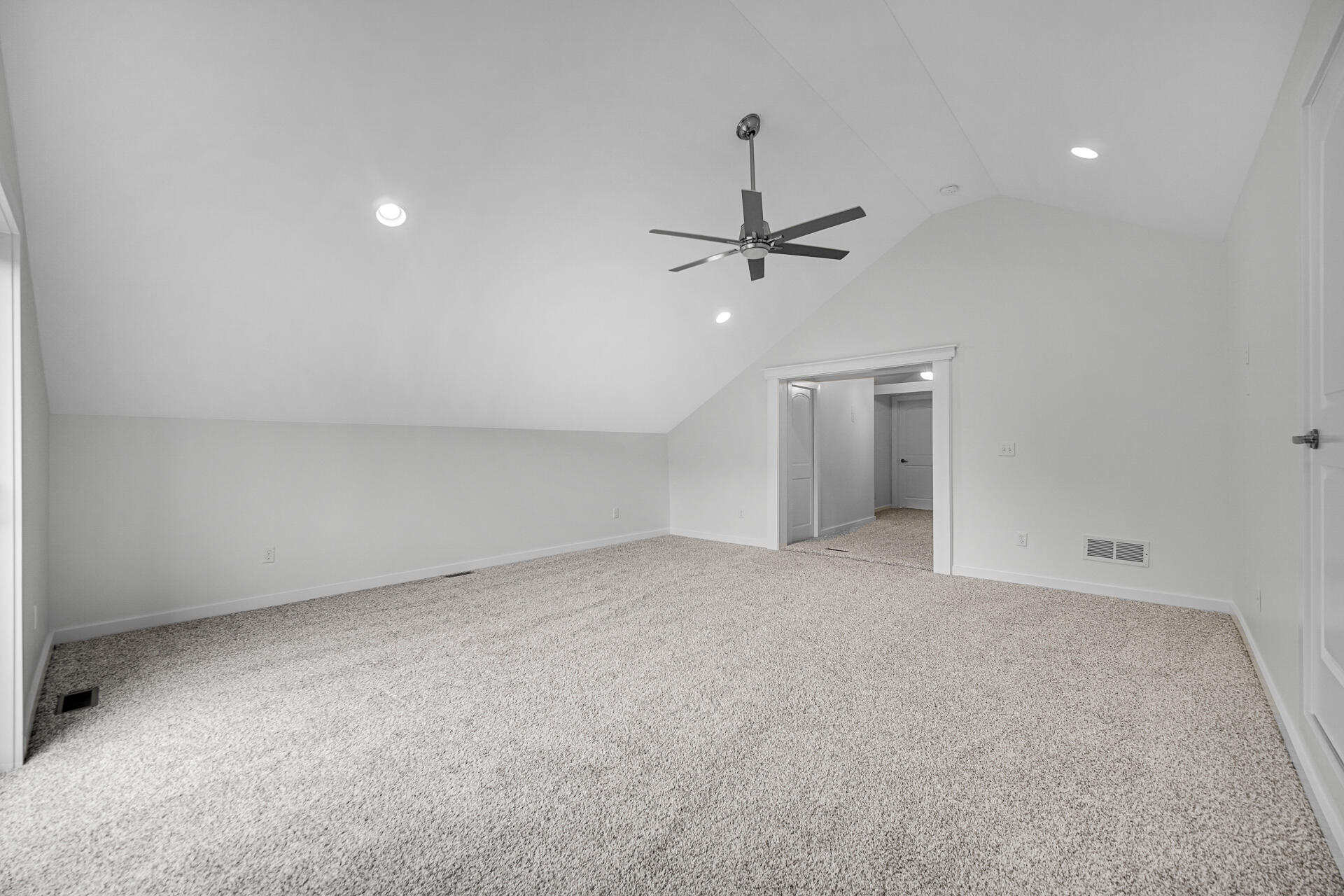 838 N 200 W, Valparaiso, IN 46385; Image #24