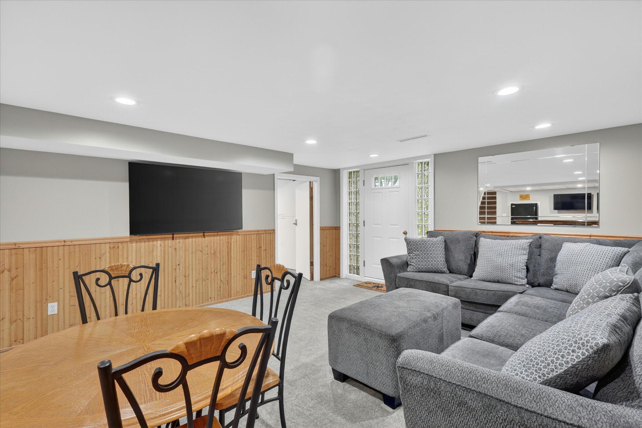 54851 N Pine Road, South Bend, IN 46628; Image #35