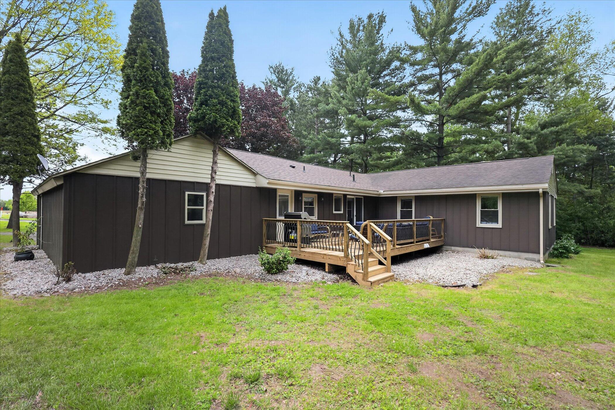 54851 N Pine Road, South Bend, IN 46628; Image #44