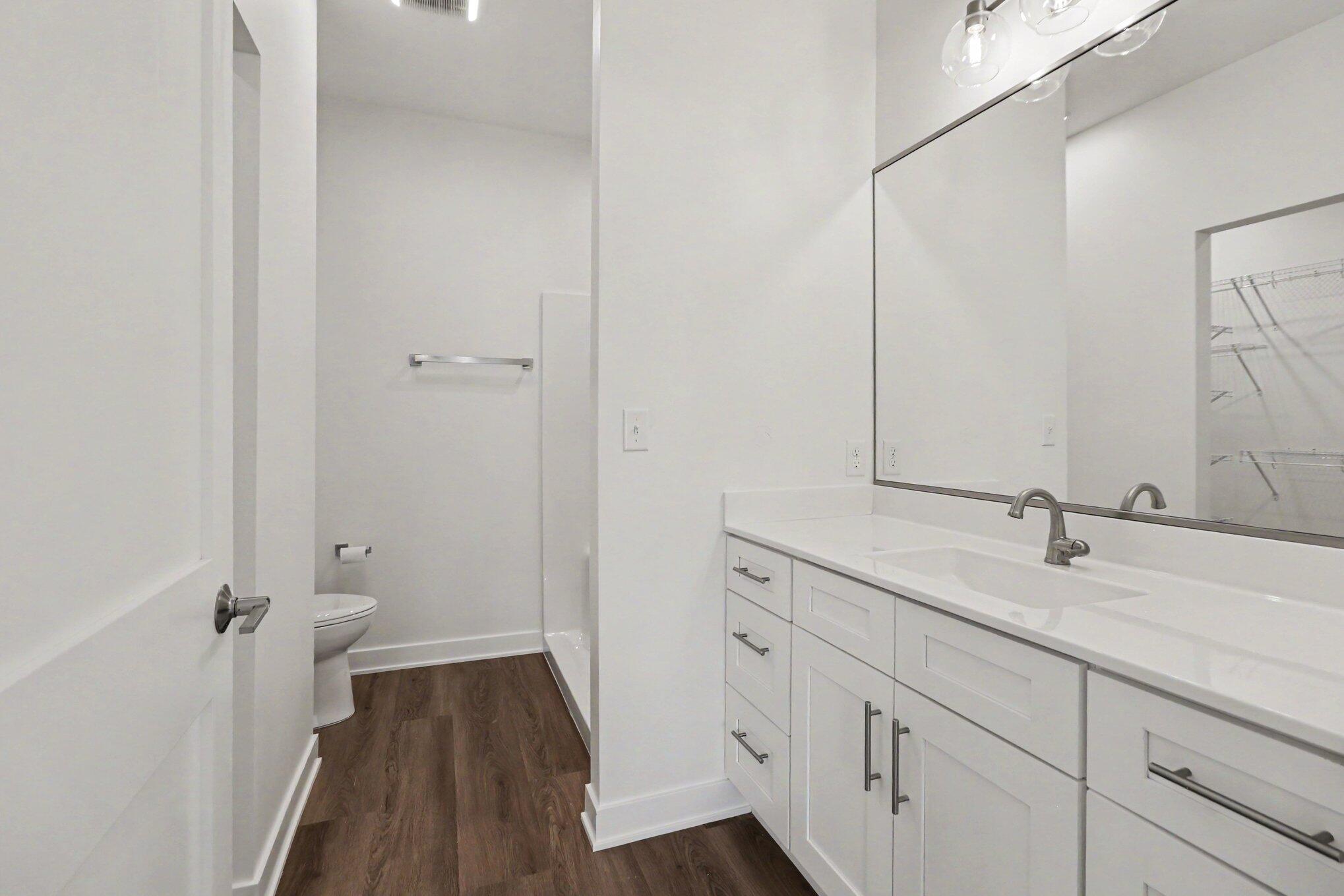 1907 E Woodglen Circle, Valparaiso, IN 46383; Image #9