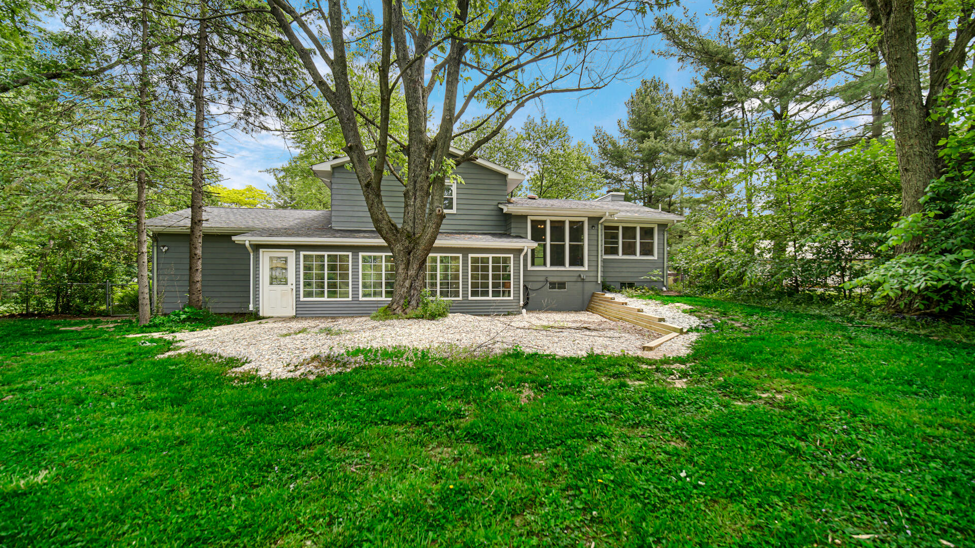 916 N County Line Road, Westville, IN 46391; Image #28