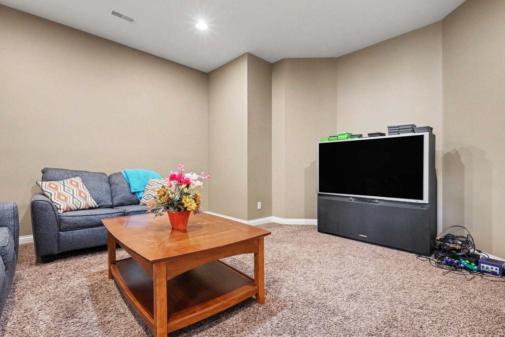 10195 Floyd, Crown Point, IN 46307; Image #11