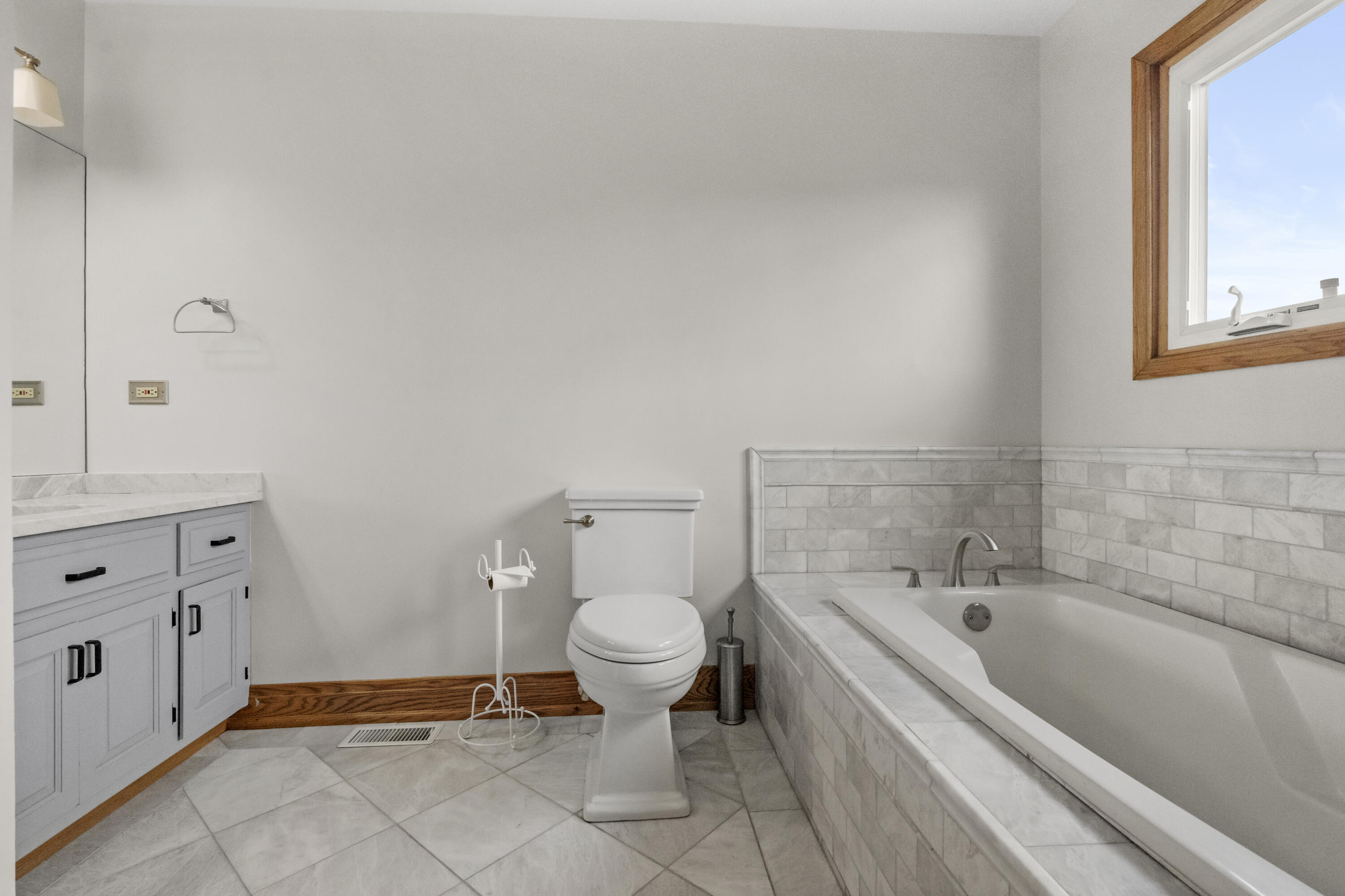 11742 Lighthouse Lane, Palos Heights, IL 60463; Image #22