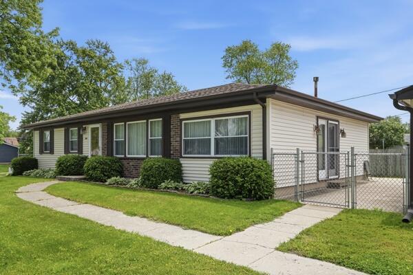 340 Midway Drive, Valparaiso, IN 46385; Image #2