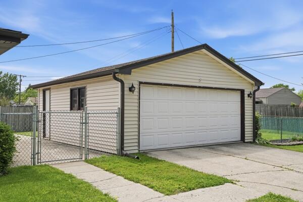 340 Midway Drive, Valparaiso, IN 46385; Image #3