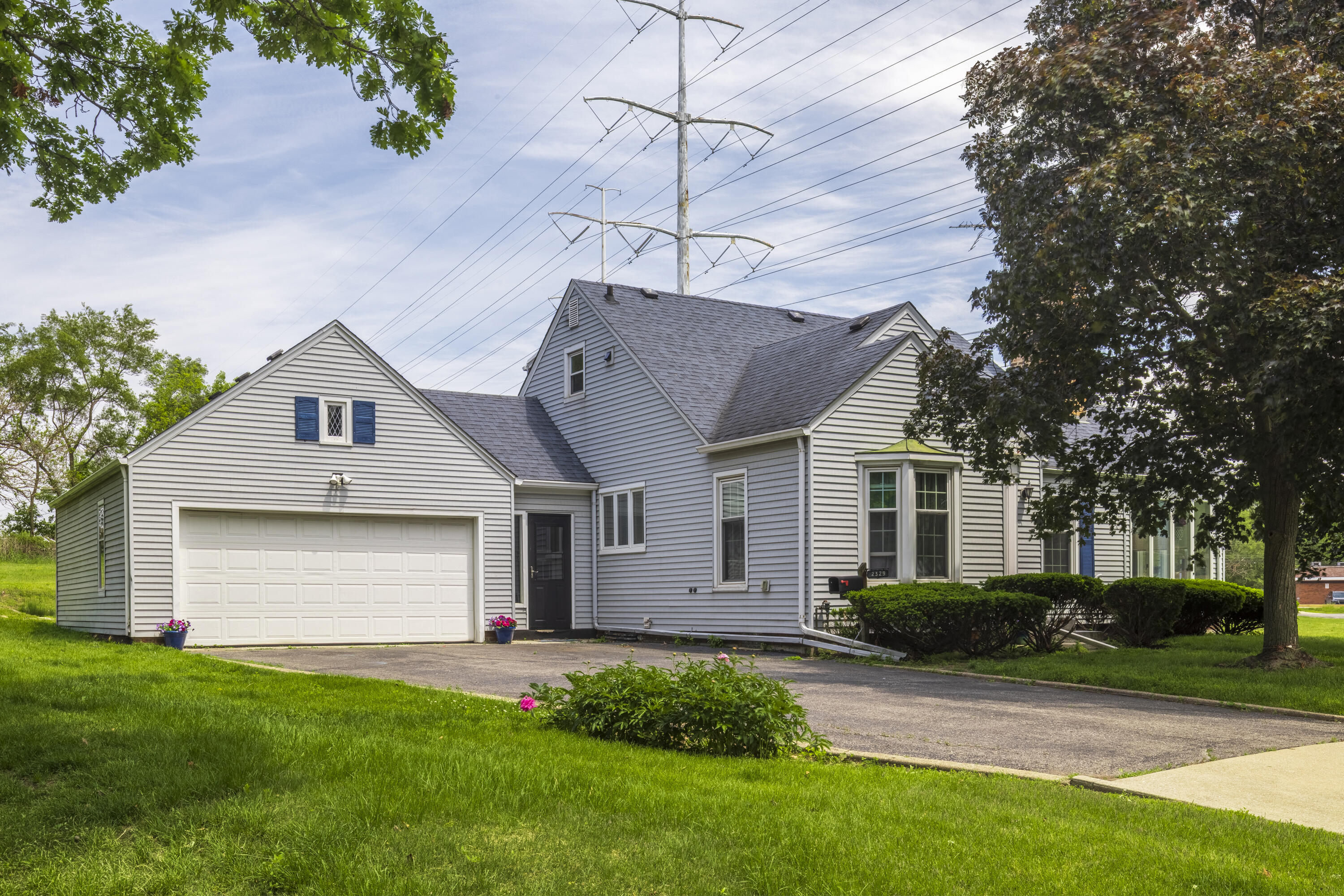 2329 Ridgewood Street, Highland, IN 46322; Image #2