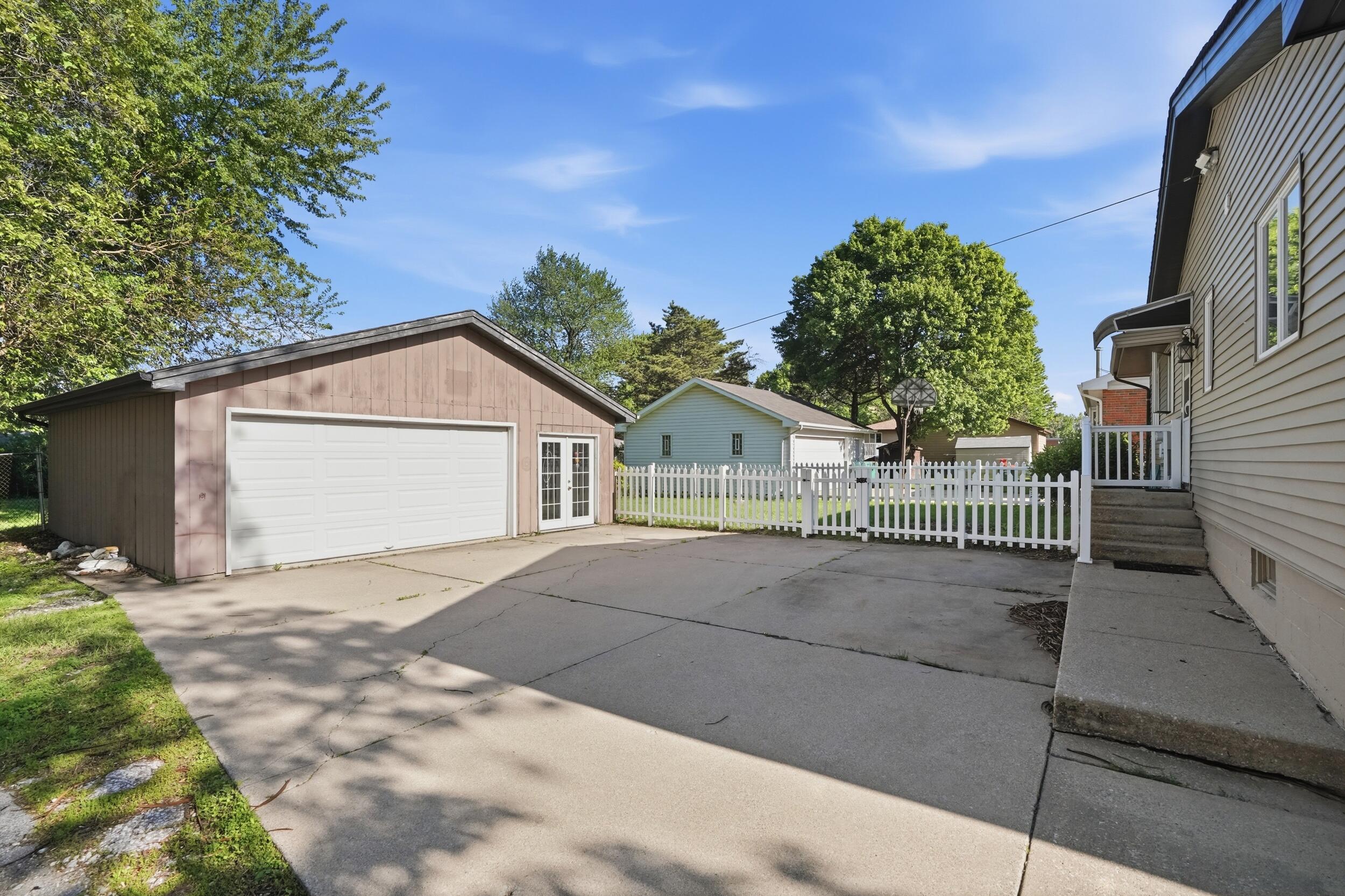 8147 Harrison Avenue, Munster, IN 46321; Image #20