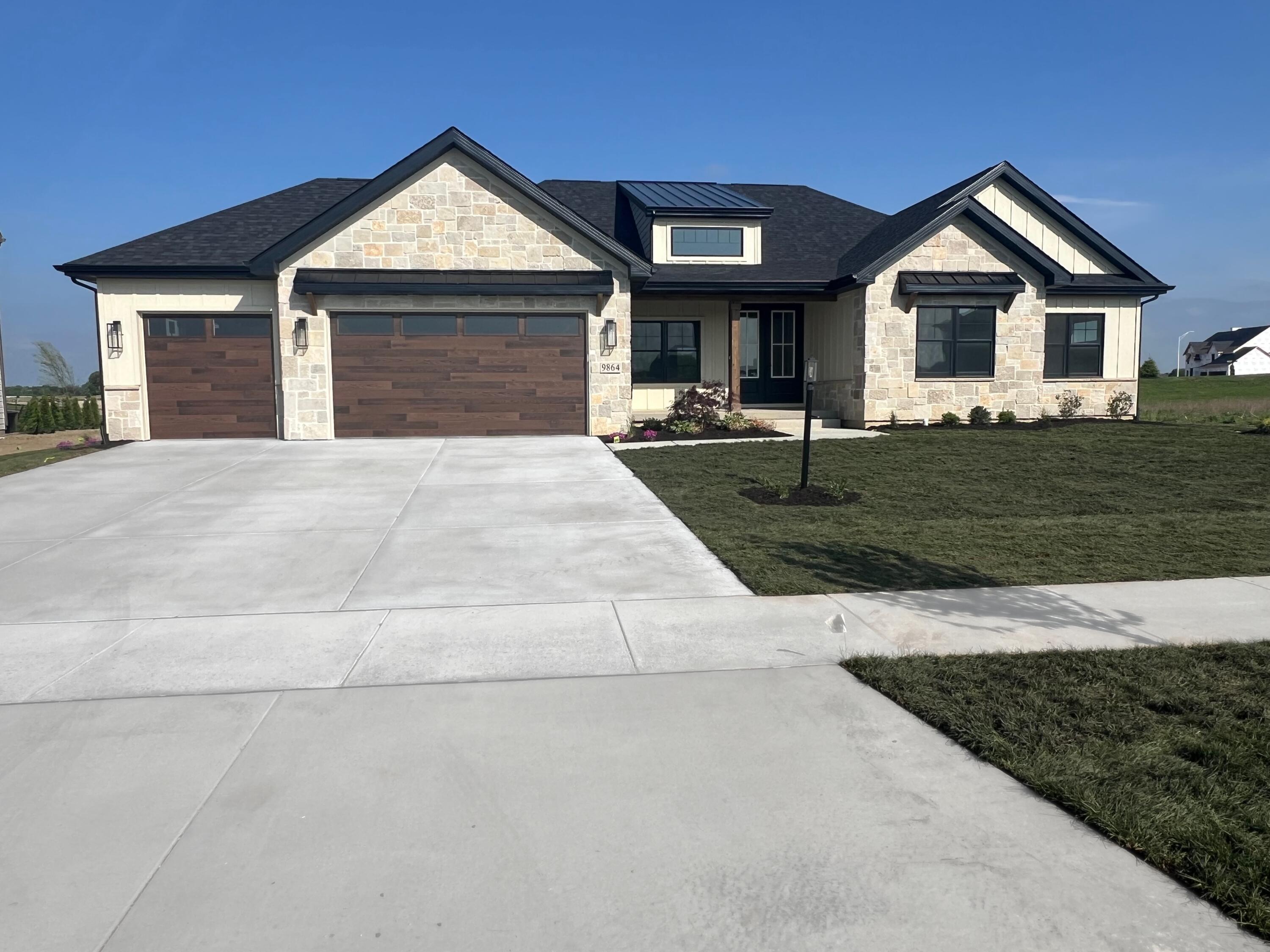9864 Switch Grass, St. John, IN 46373; Image #2