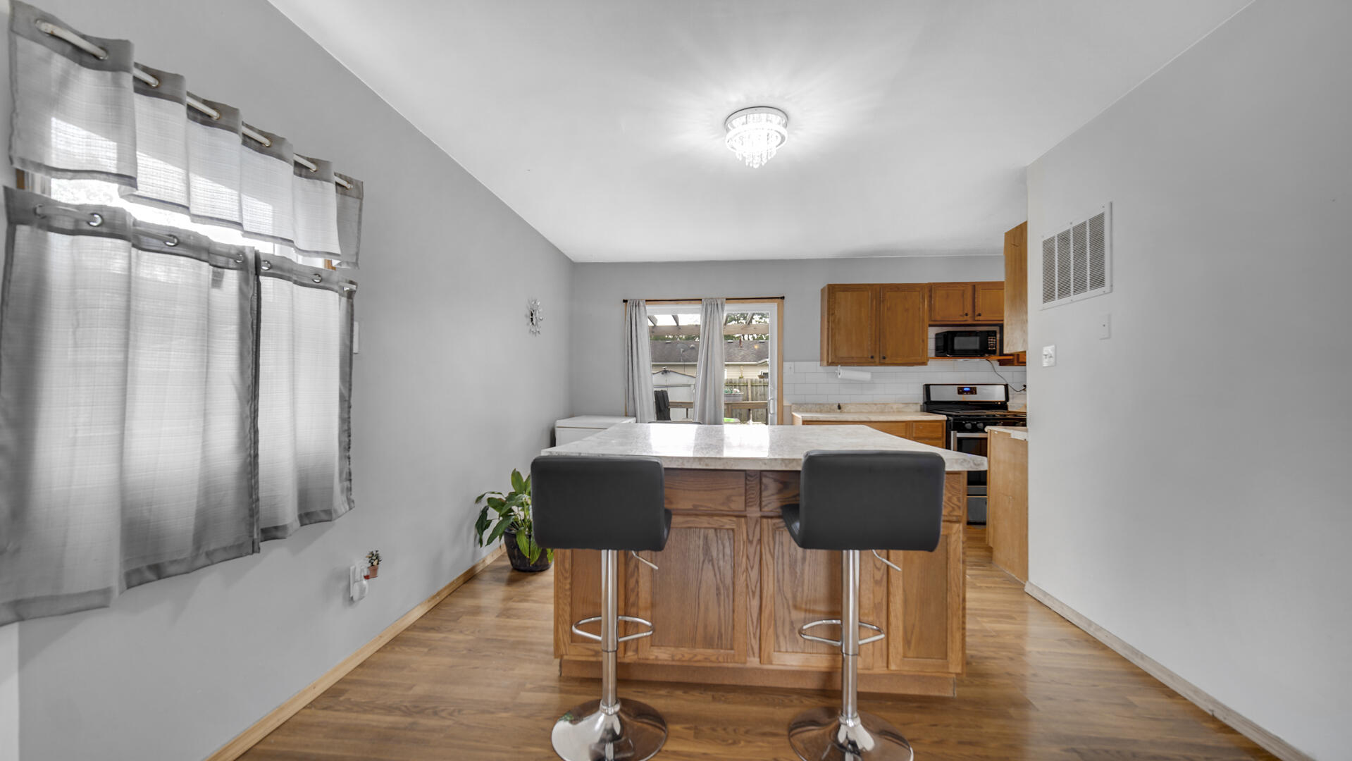 422 Saginaw Drive, Valparaiso, IN 46385; Image #7