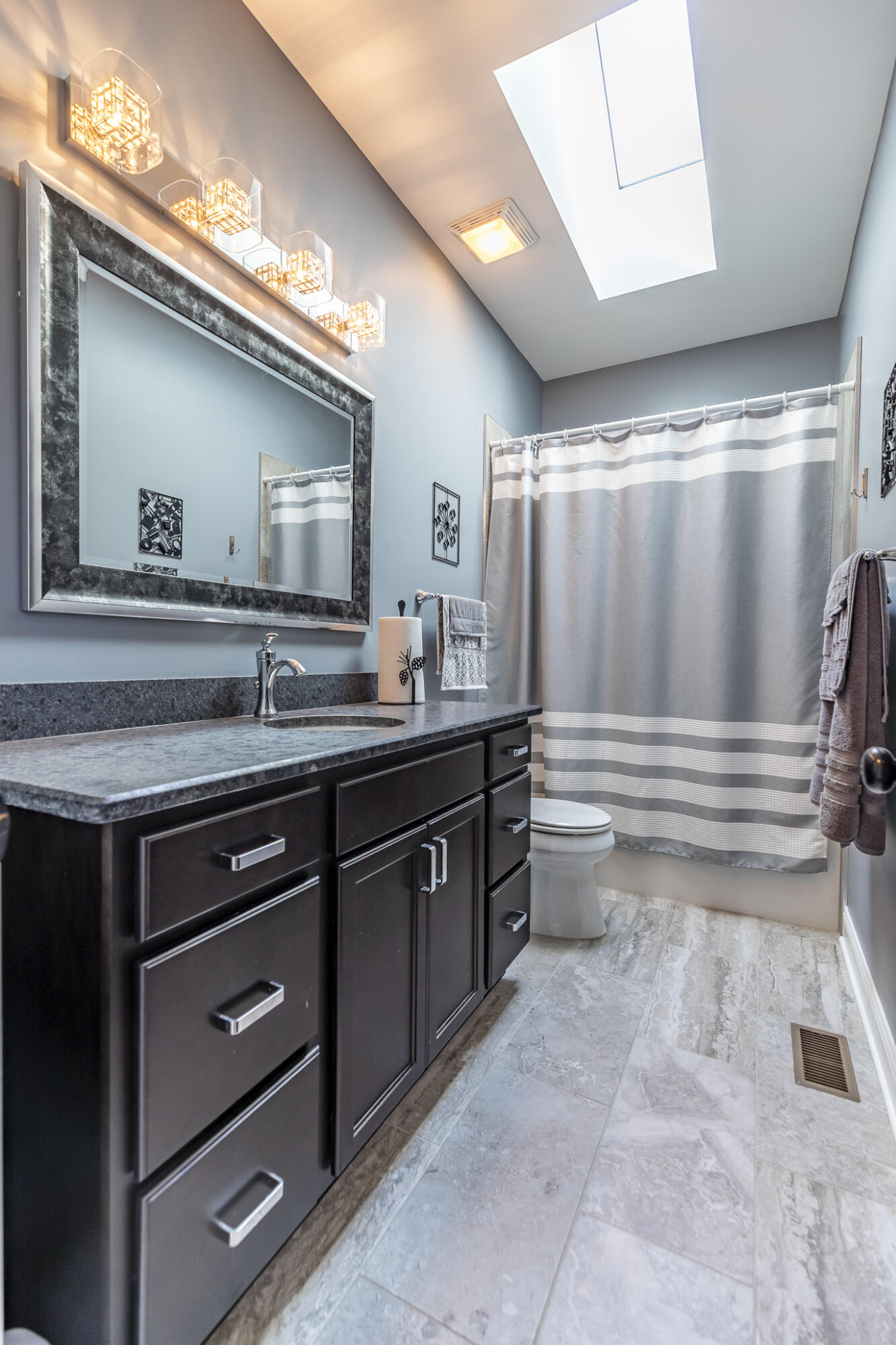 9863 Elle Avenue, St. John, IN 46373; Image #39