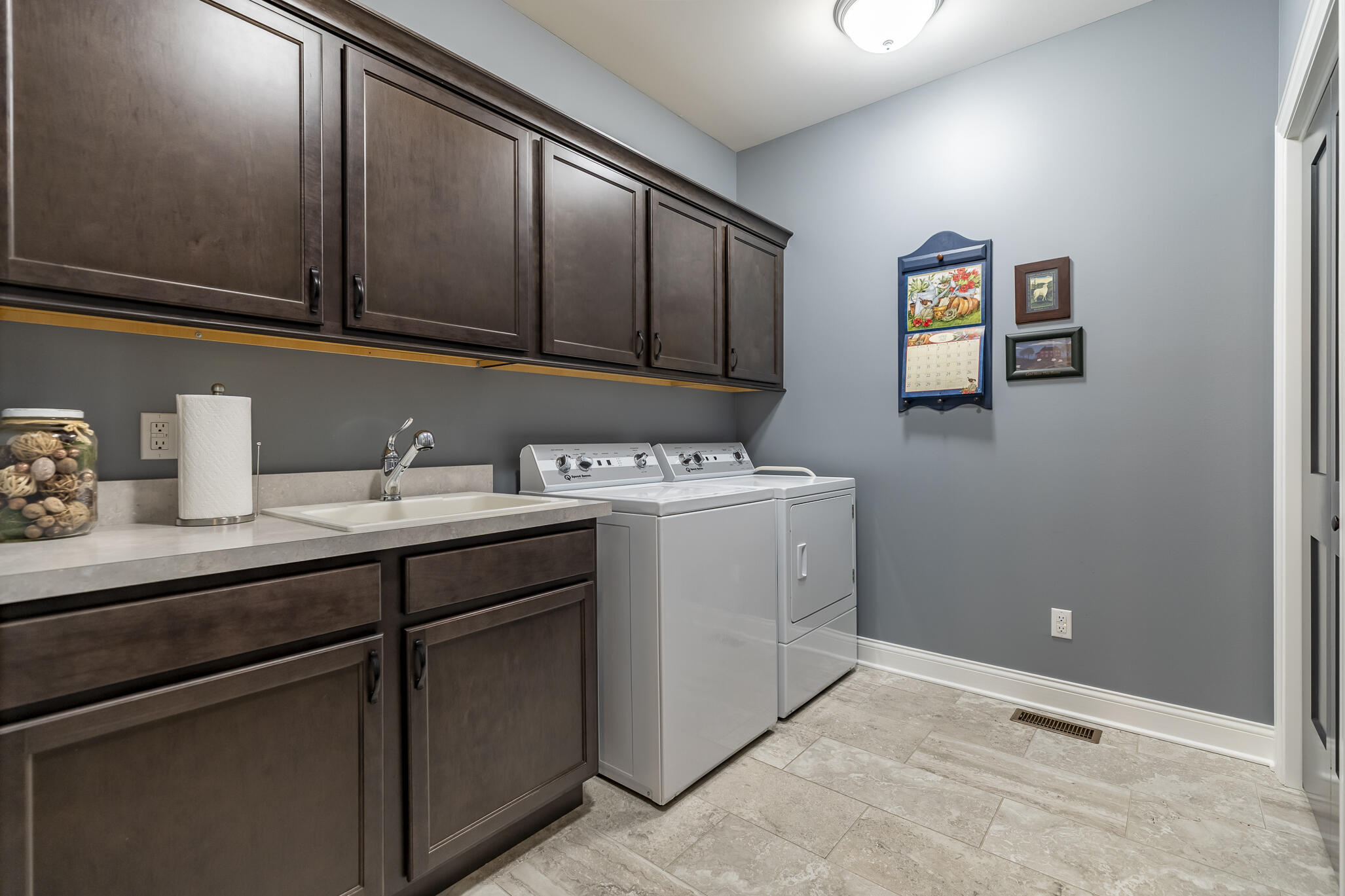 9863 Elle Avenue, St. John, IN 46373; Image #42