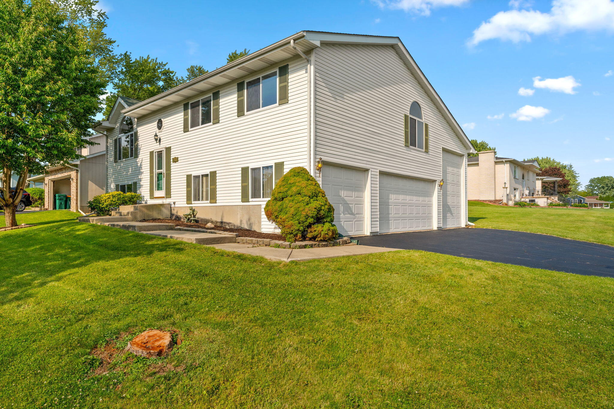 1807 Forest Lane, Crown Point, IN 46307; Image #1