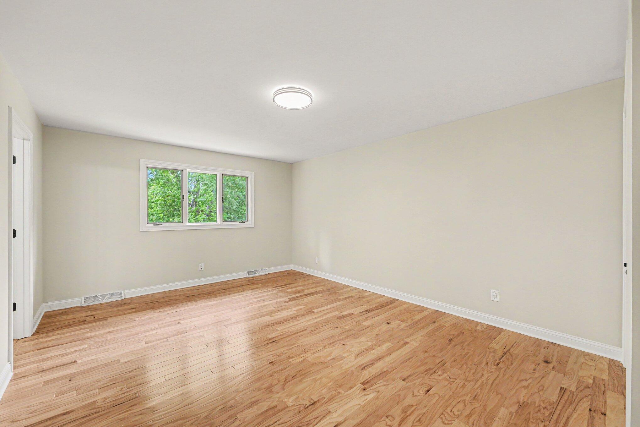 9792 W Oakridge Drive, St. John, IN 46373; Image #16