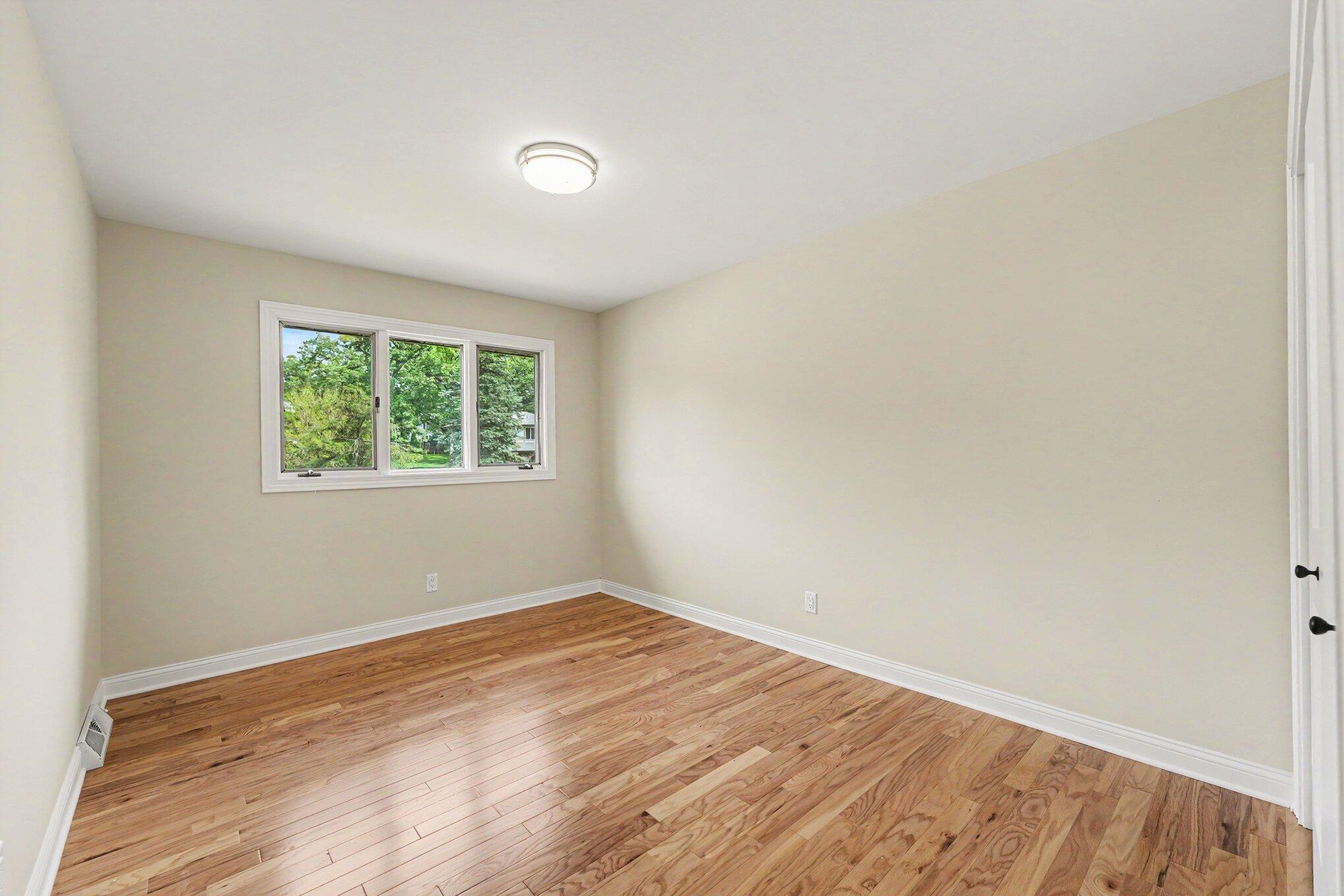 9792 W Oakridge Drive, St. John, IN 46373; Image #19