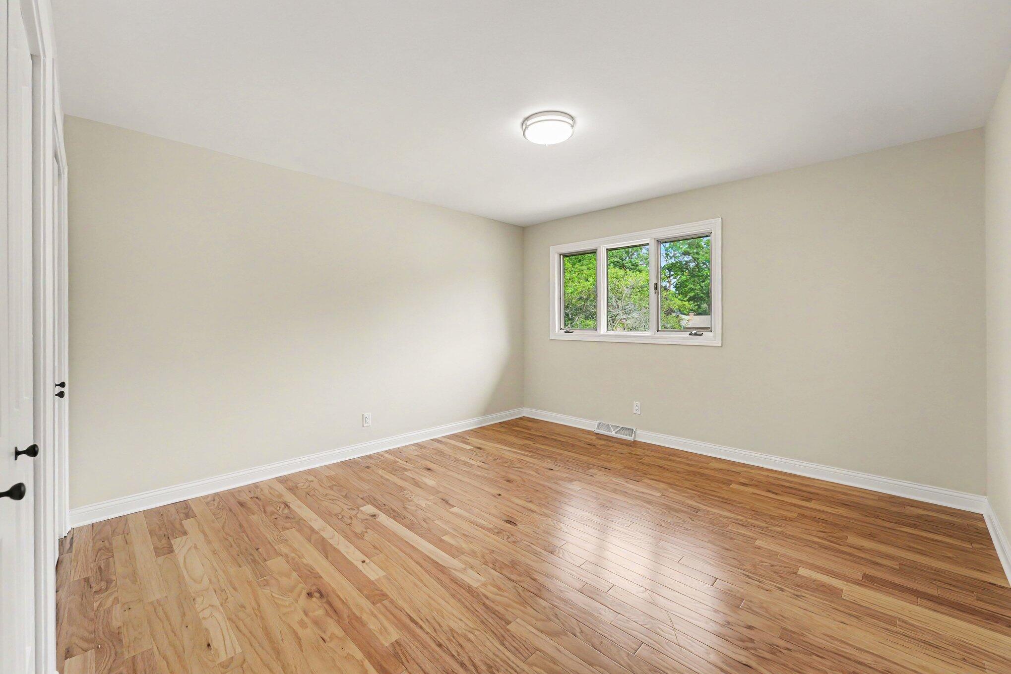 9792 W Oakridge Drive, St. John, IN 46373; Image #20