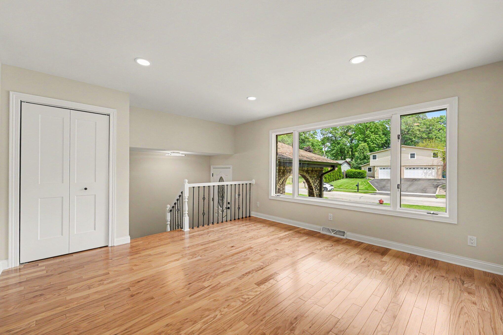 9792 W Oakridge Drive, St. John, IN 46373; Image #3