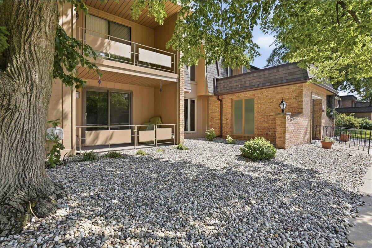 405 Old Stone Road, Munster, IN #E4, 46321; Image #23