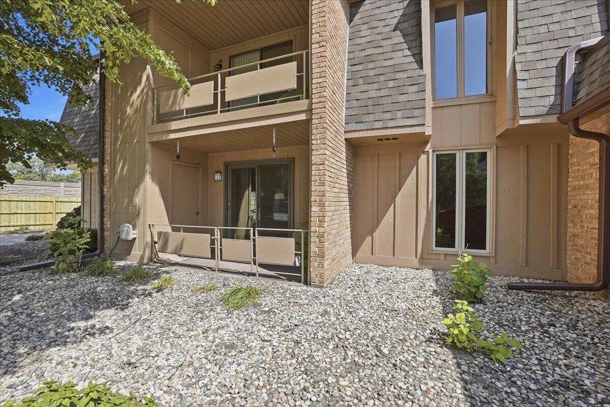 405 Old Stone Road, Munster, IN #E4, 46321; Image #24