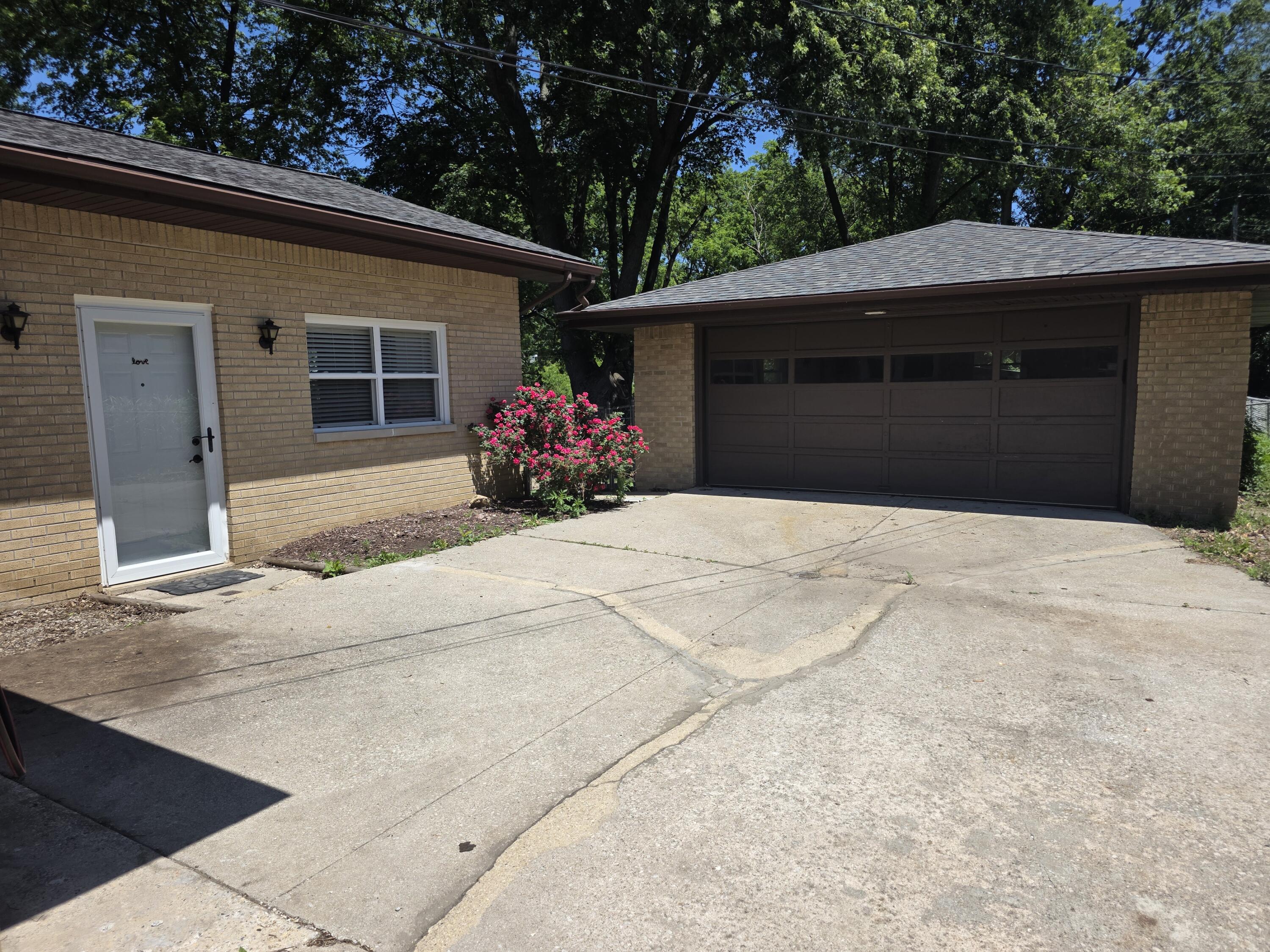 405 Fairview Avenue, Crown Point, IN 46307; Image #2