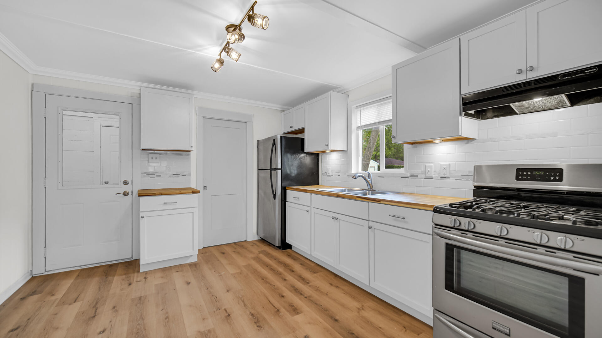 3731 Madison Street, Gary, IN 46408; Image #3