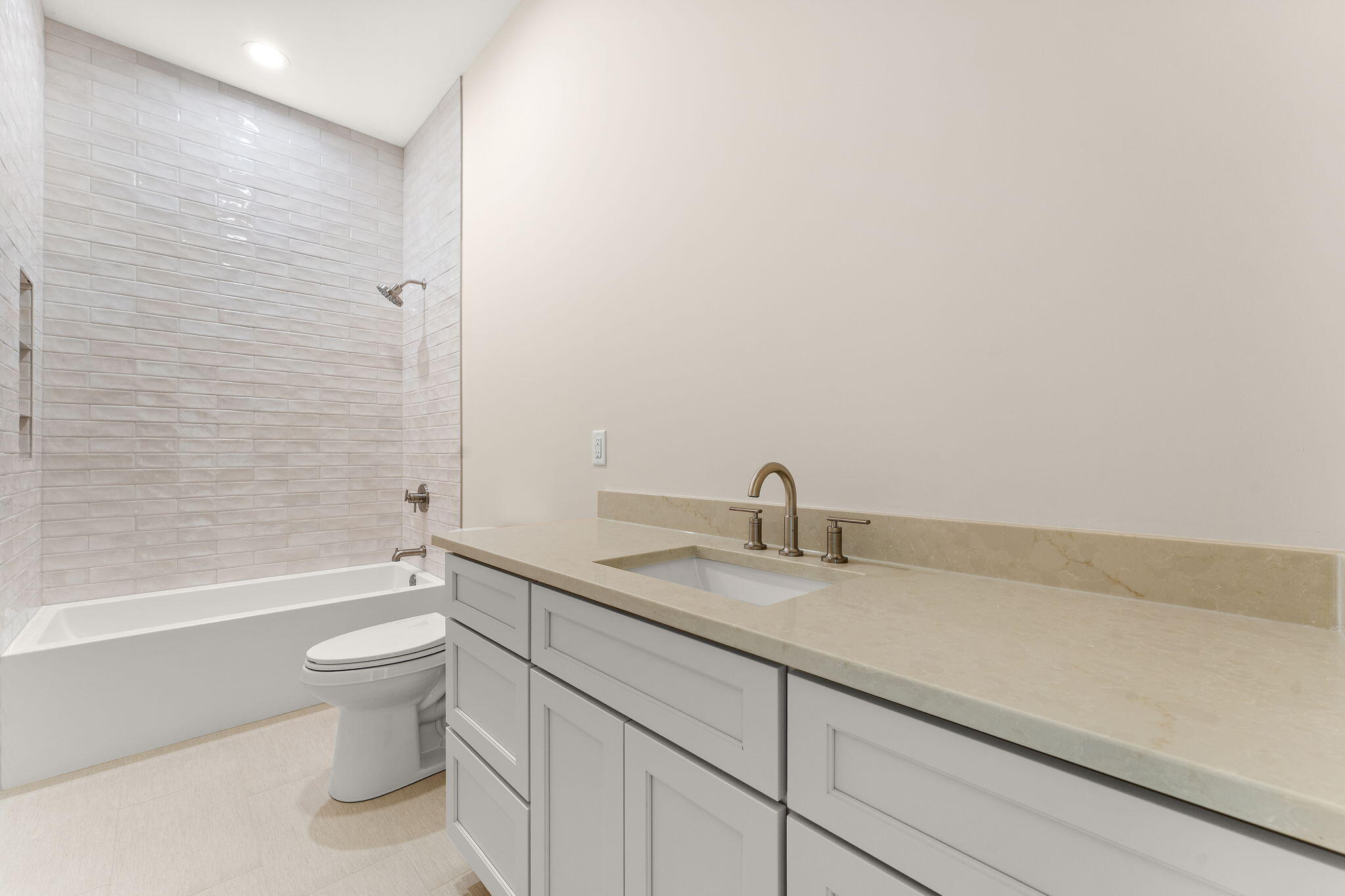493 Stonebridge Pkwy, Valparaiso, IN 46383; Image #31