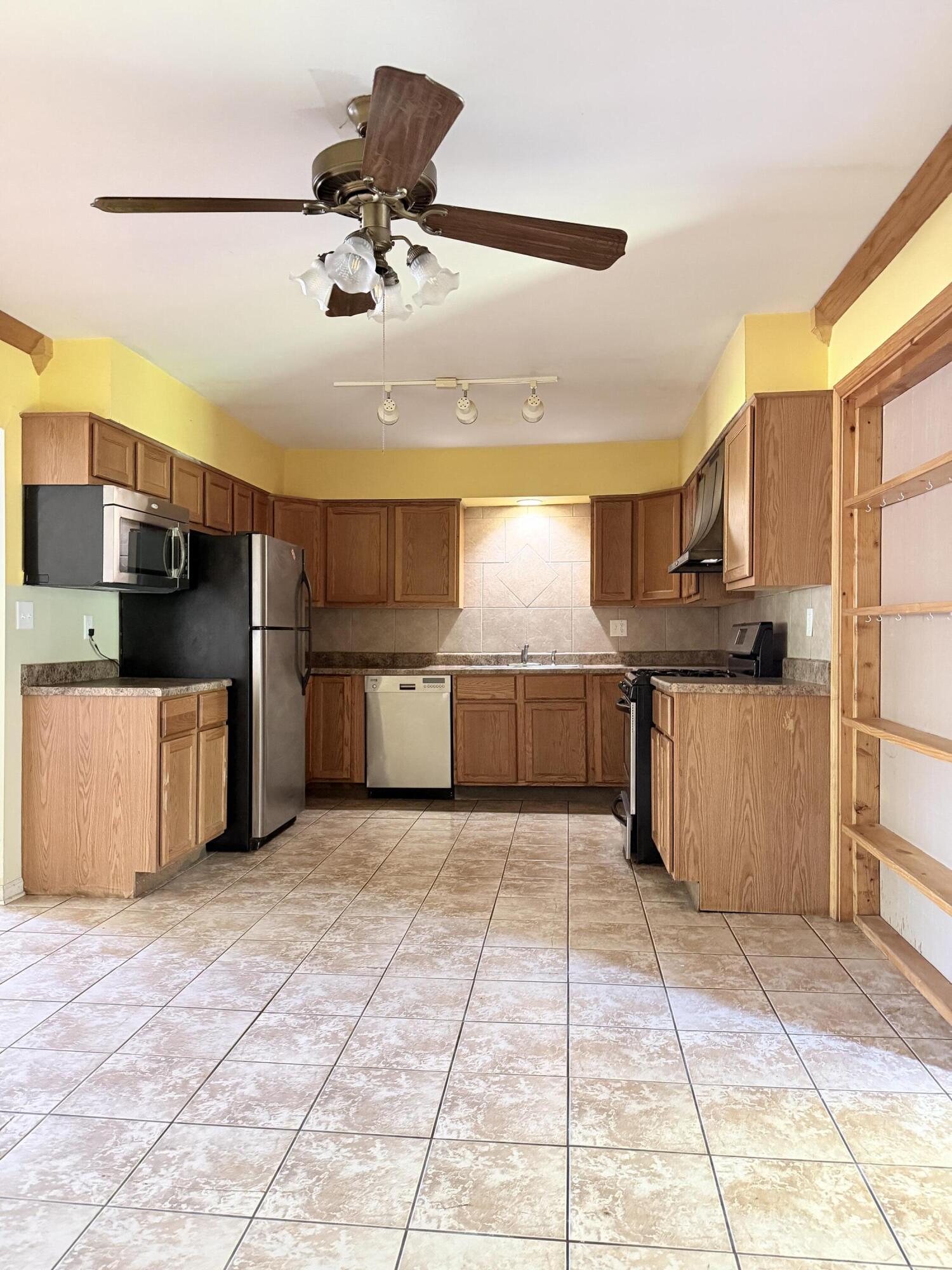 2880 Oklahoma Street, Lake Station, IN 46405; Image #9