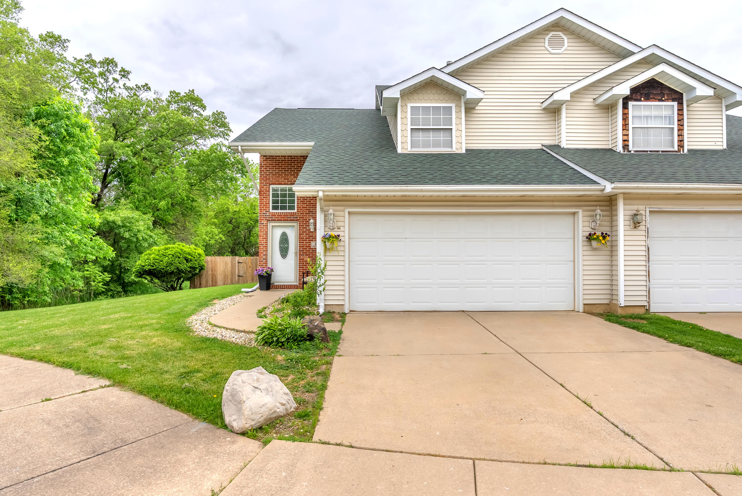 80 Lukes Court, Hobart, IN 46342; Image #2