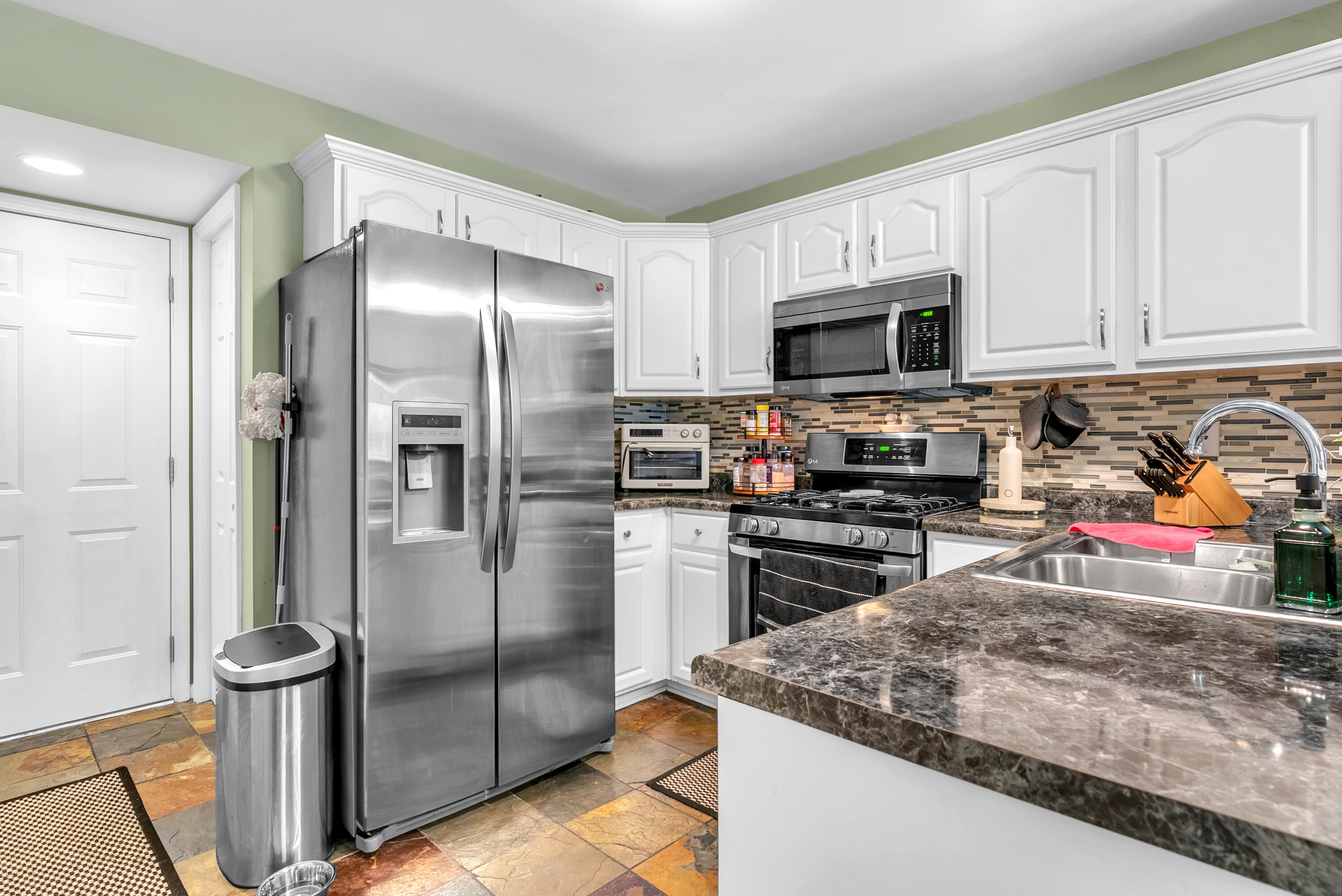 80 Lukes Court, Hobart, IN 46342; Image #6