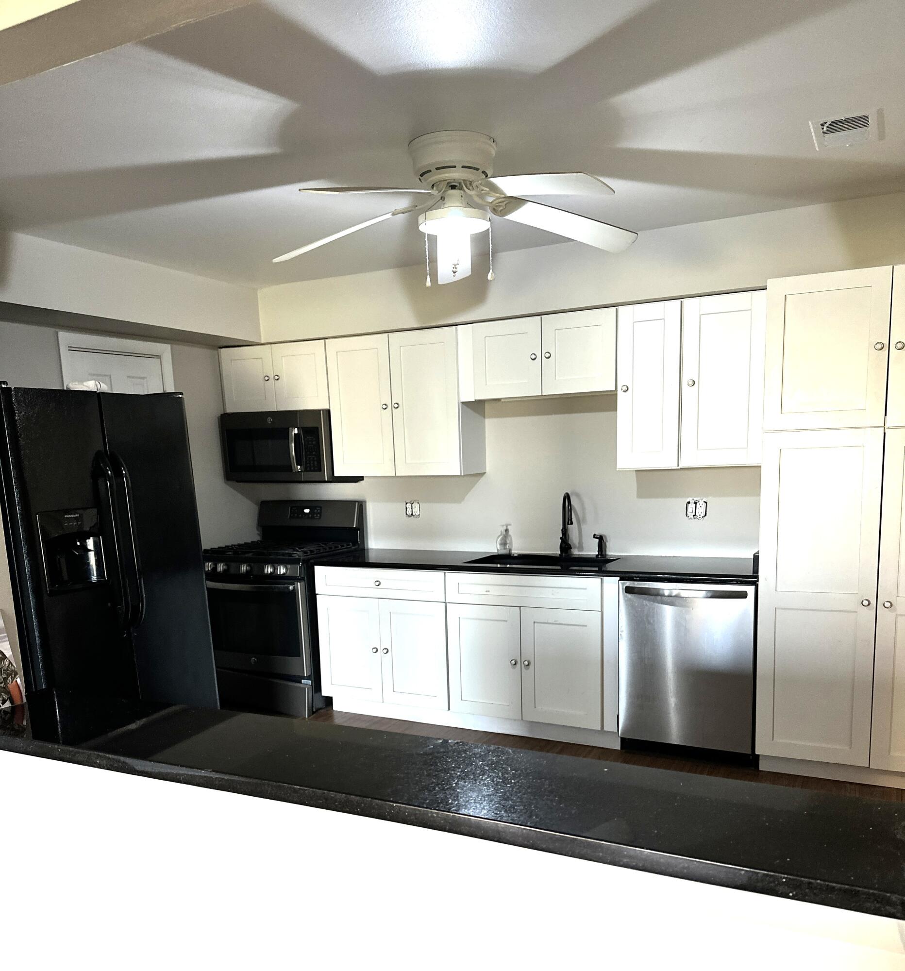 405 Old Stone Road, Munster, IN #E2, 46321; Image #7