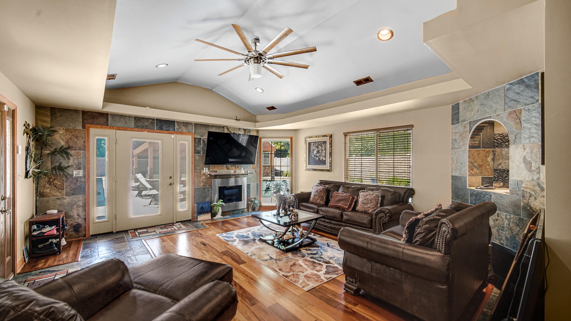 8432 Greenwood Avenue, Munster, IN 46321; Image #10