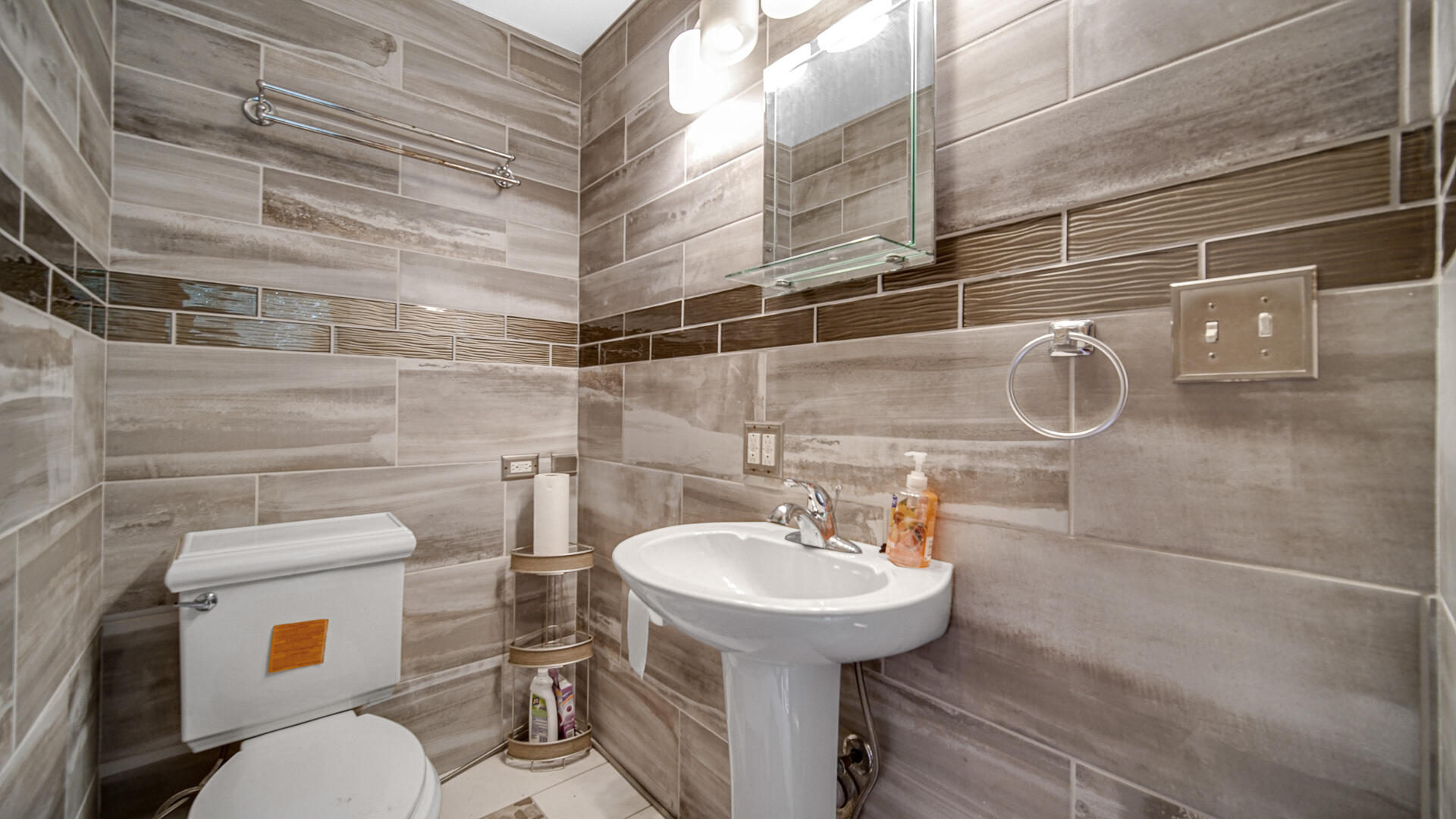 8432 Greenwood Avenue, Munster, IN 46321; Image #29