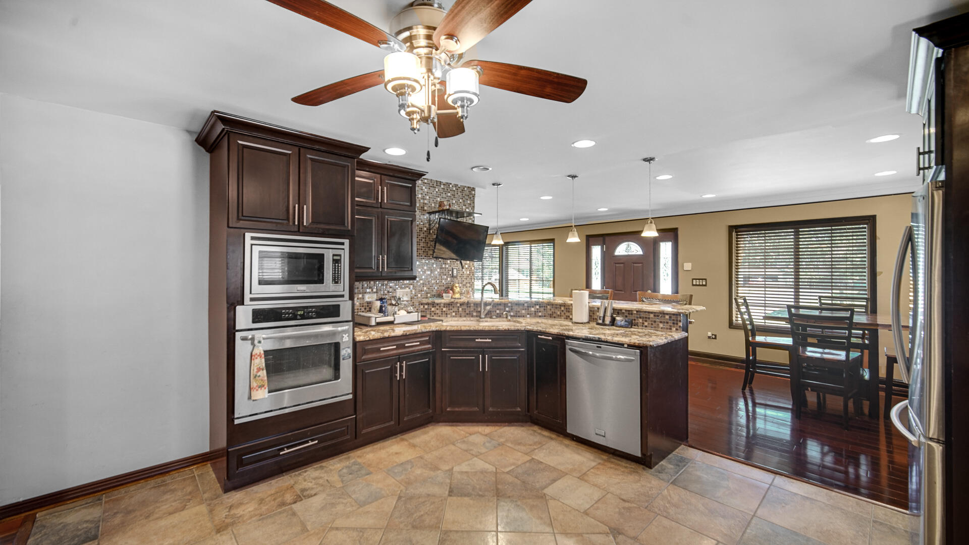 8432 Greenwood Avenue, Munster, IN 46321; Image #4