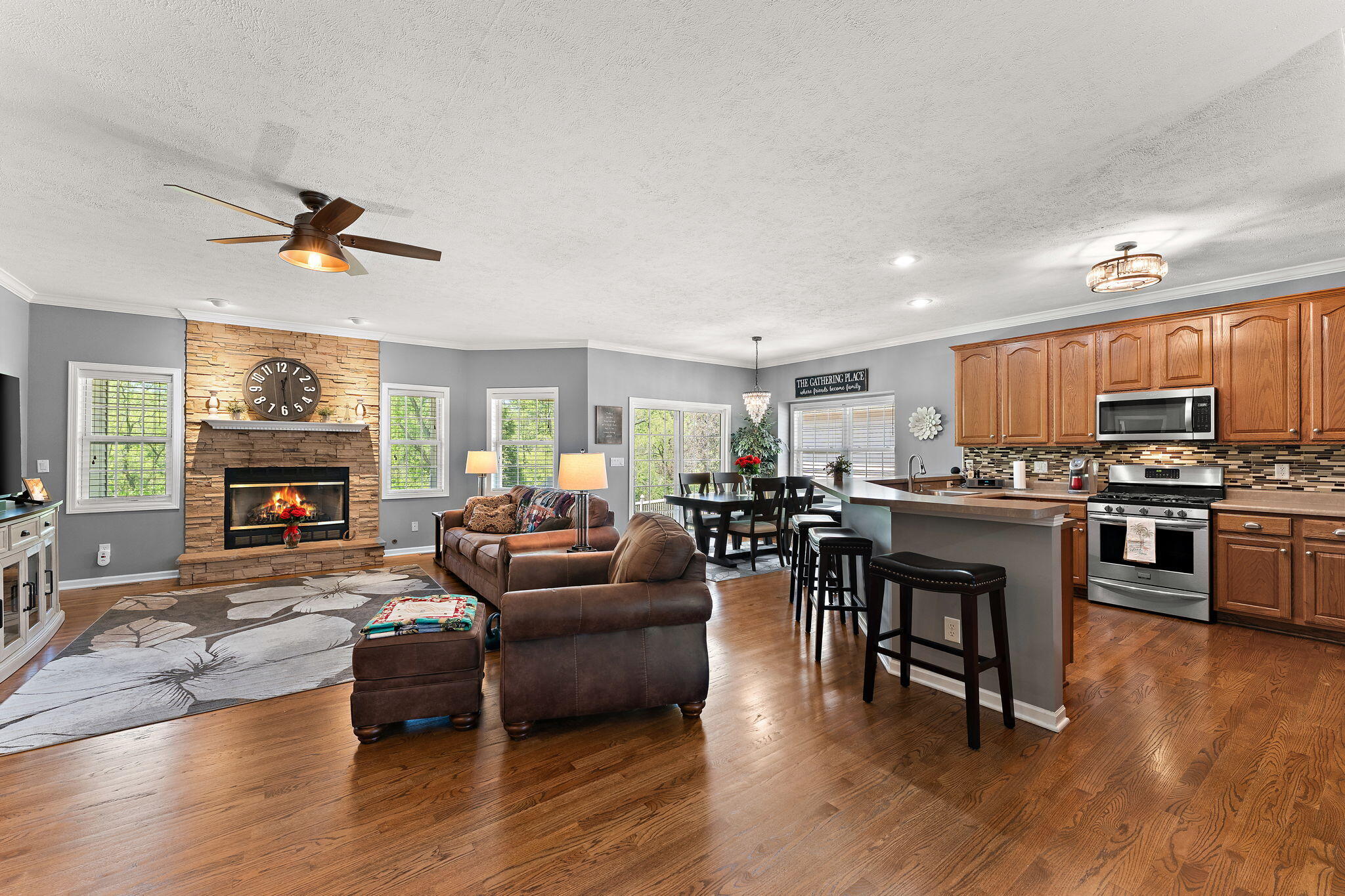 889 Clearwater Cove W, Crown Point, IN 46307; Image #6