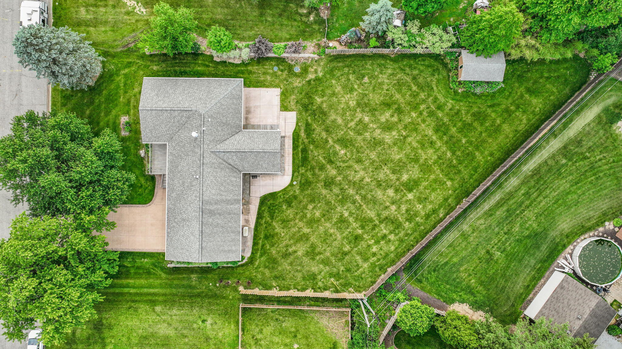 2499 Willowwood Avenue, Valparaiso, IN 46383; Image #2