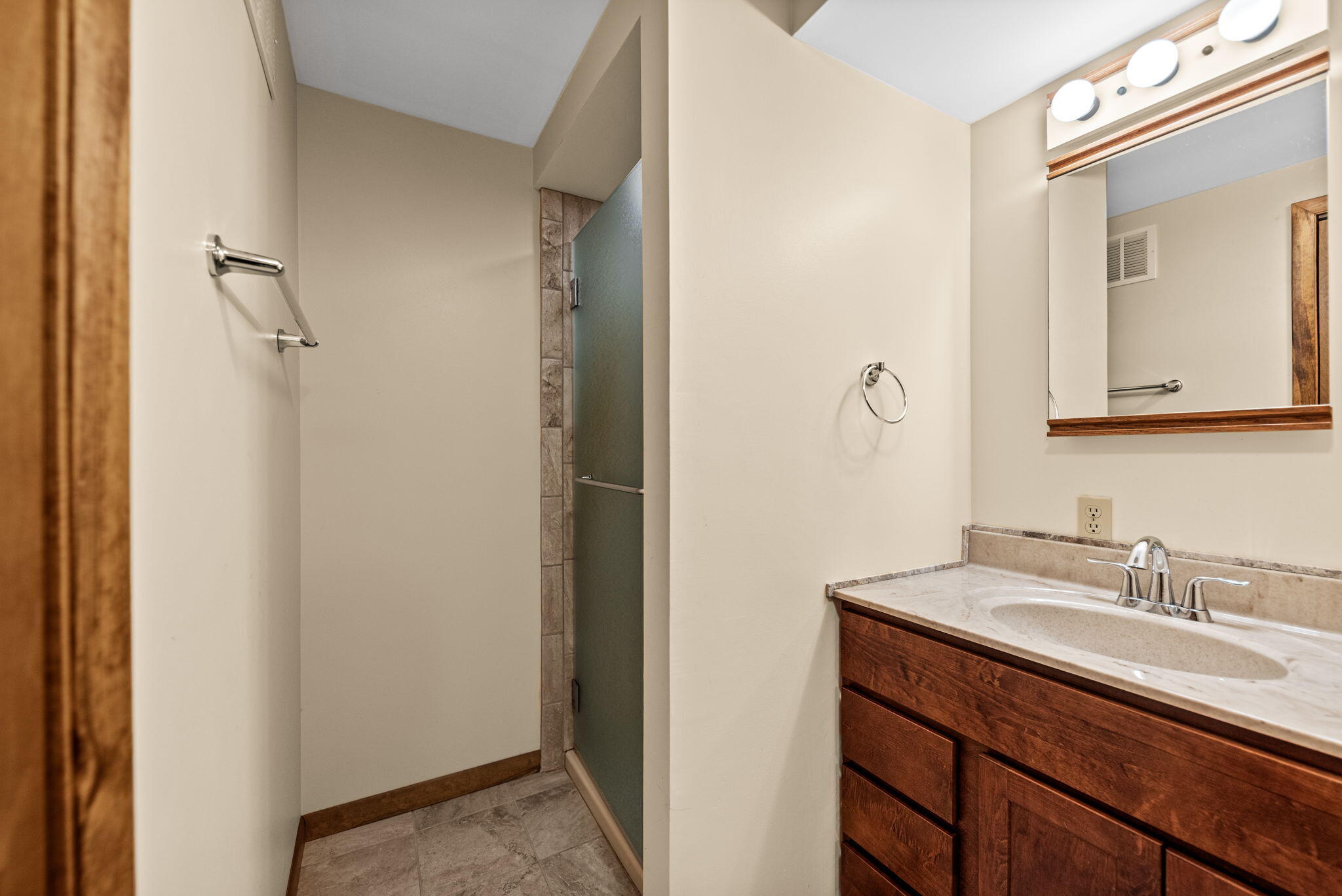 2499 Willowwood Avenue, Valparaiso, IN 46383; Image #23