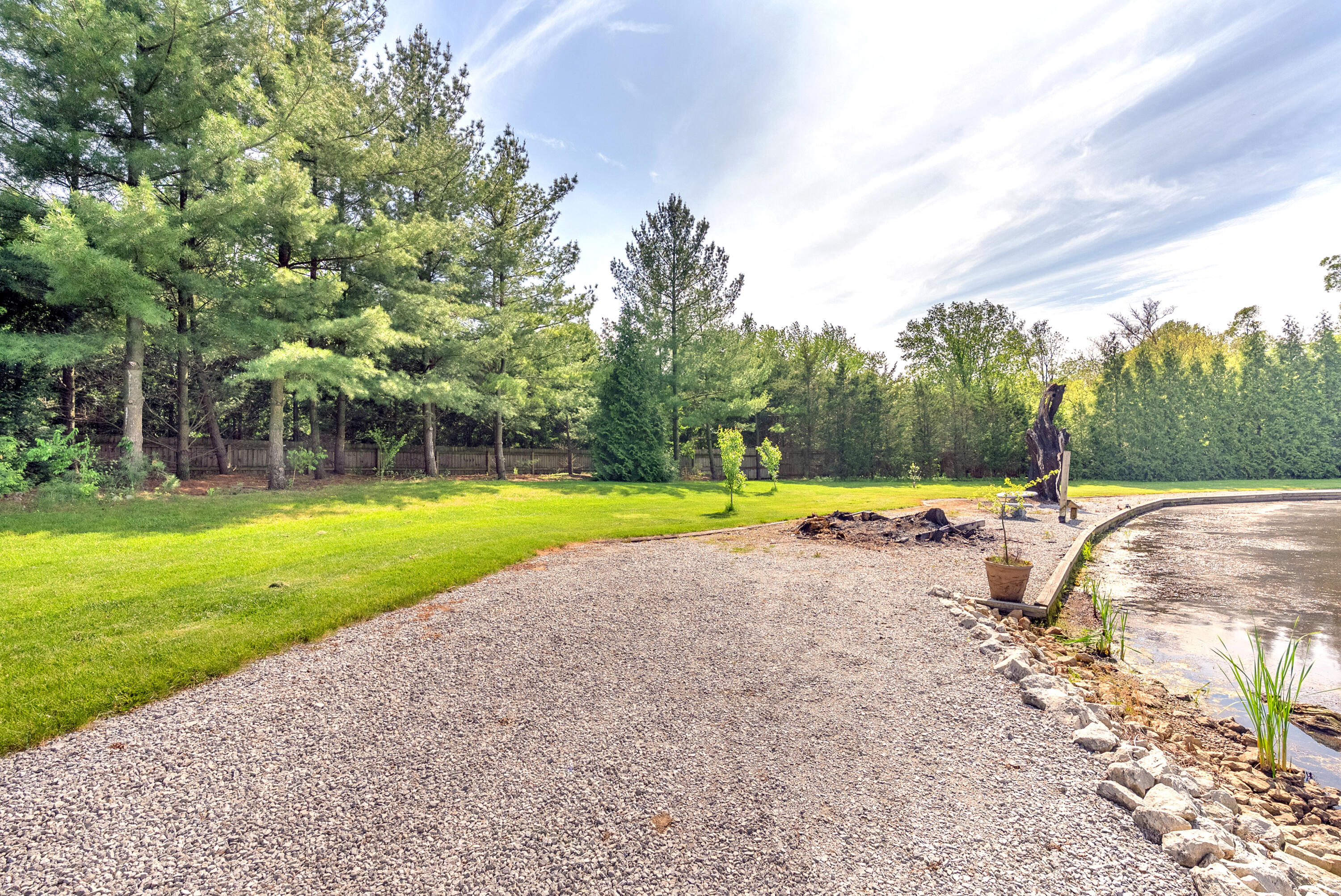 10 S Vine Drive, Hebron, IN 46341; Image #37