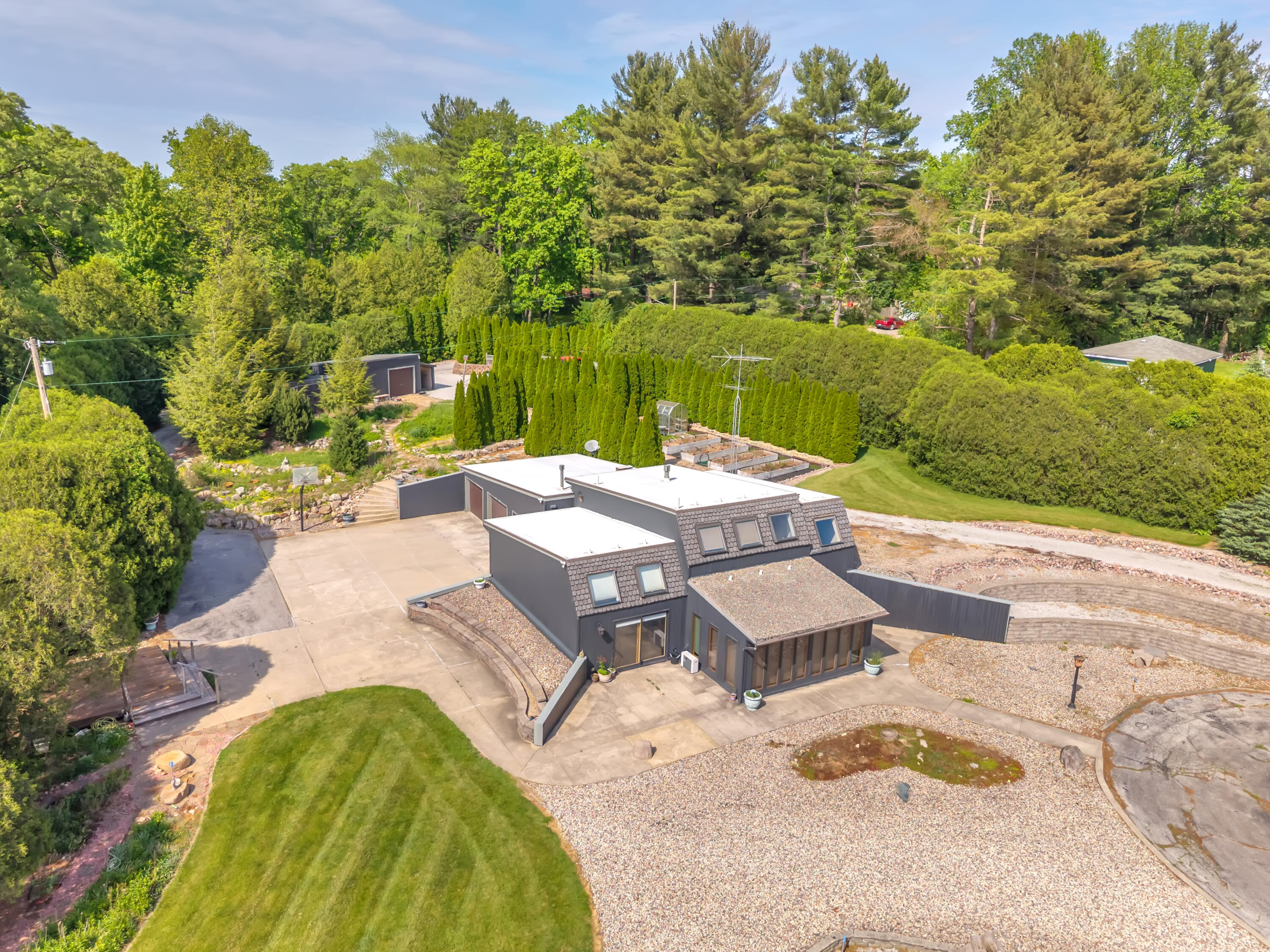 10 S Vine Drive, Hebron, IN 46341; Image #4